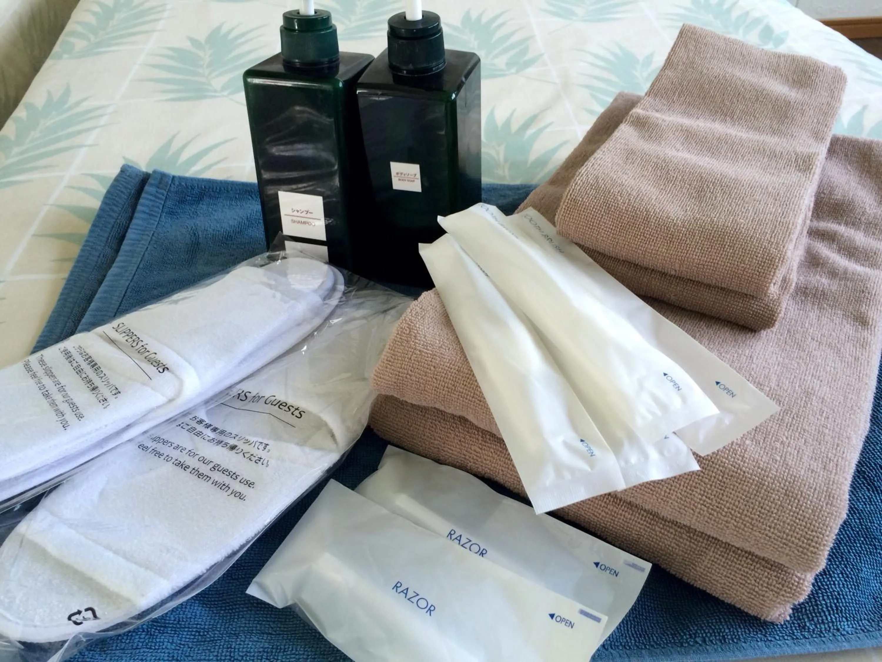 Photo of the whole room, Bed in Surfside Bed & Breakfast