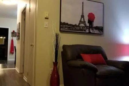 Sweet 2-Bedroom Penthouse Apartment by Amazing Property Rentals