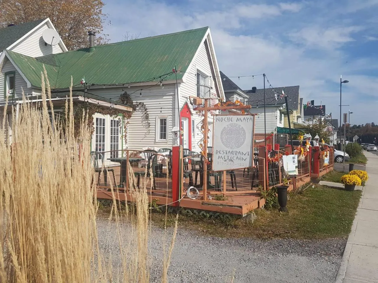 Sweet 2-Bedroom Penthouse Apartment by Amazing Property Rentals