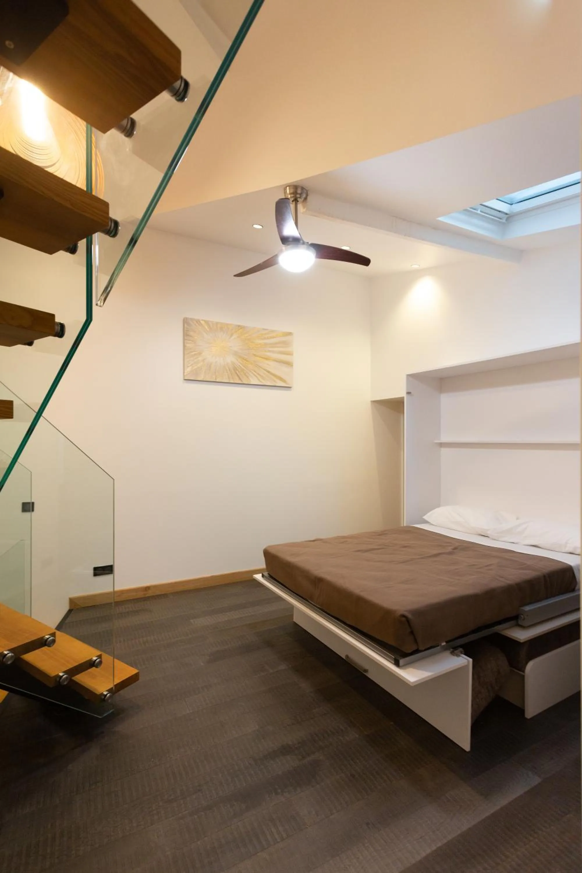 Bed in Hôtel Léonard de Vinci II