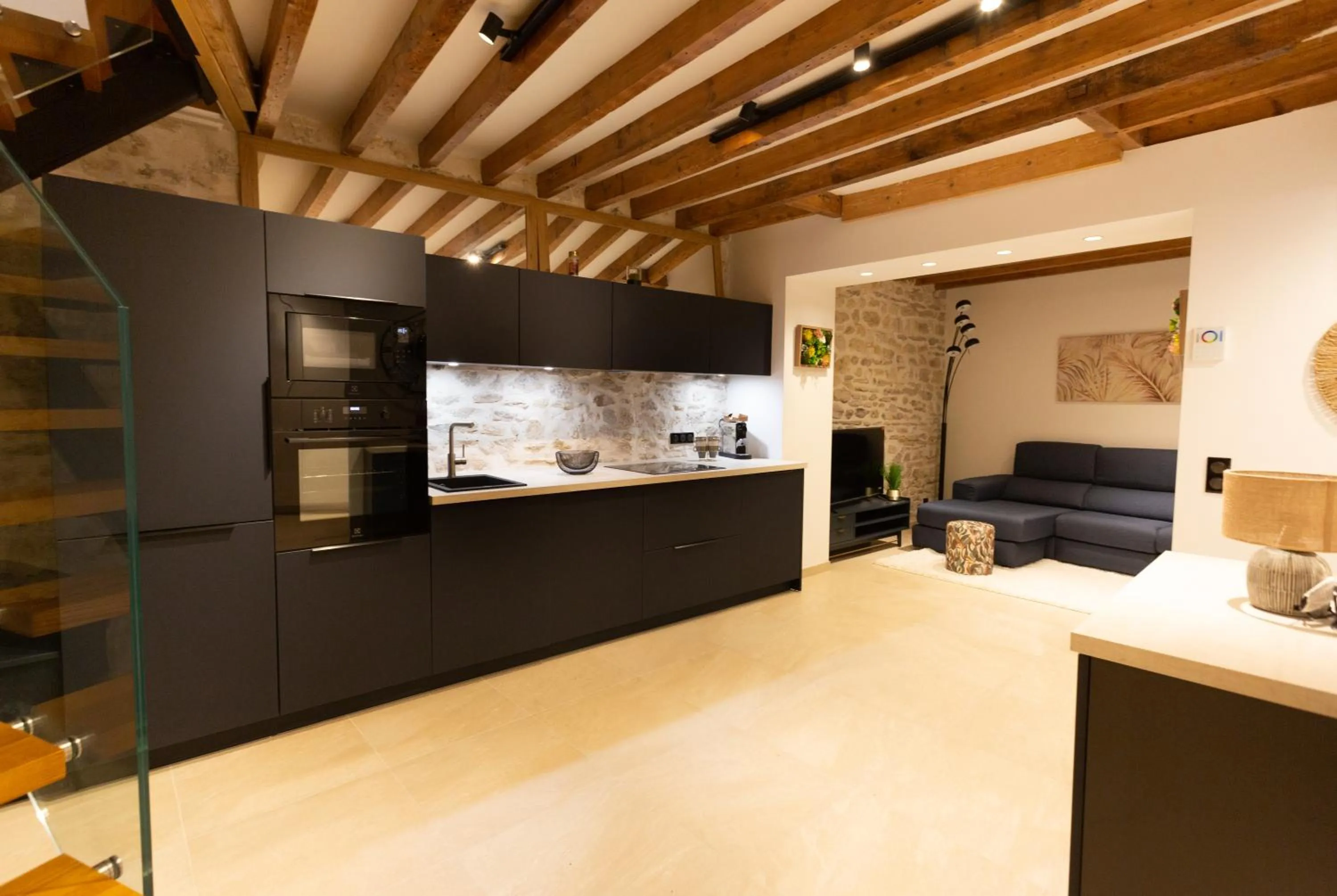 Bed in Hôtel Léonard de Vinci II