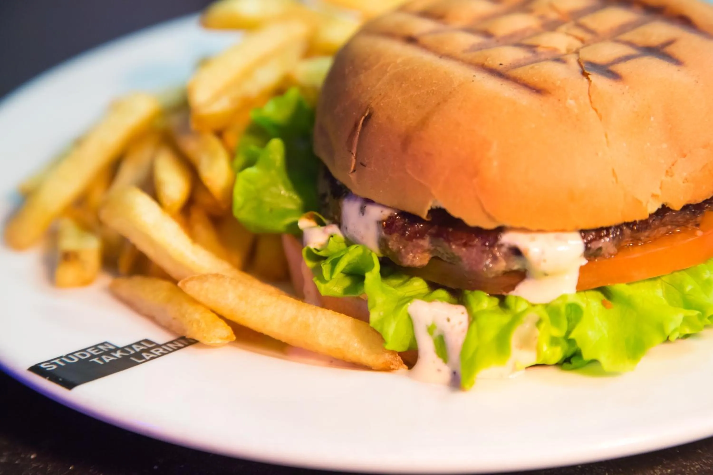 Restaurant/places to eat in Student Hostel