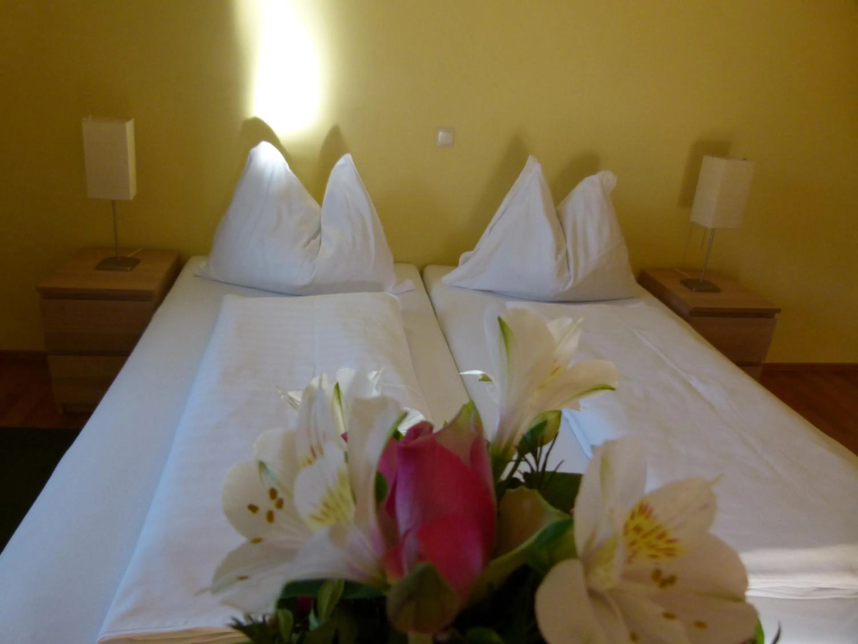 Bed in Hotel Fischachstubn