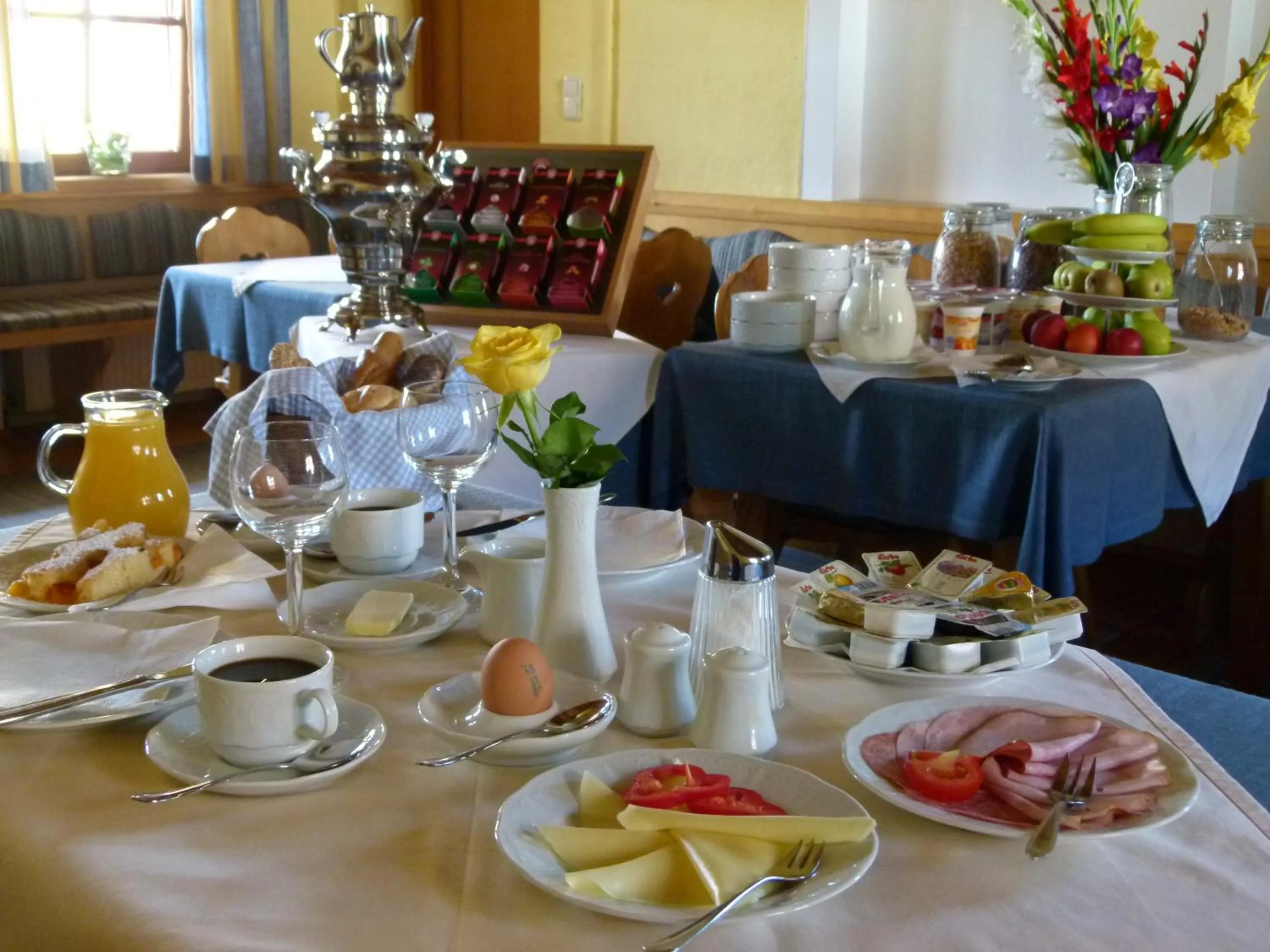 Restaurant/places to eat in Hotel Fischachstubn