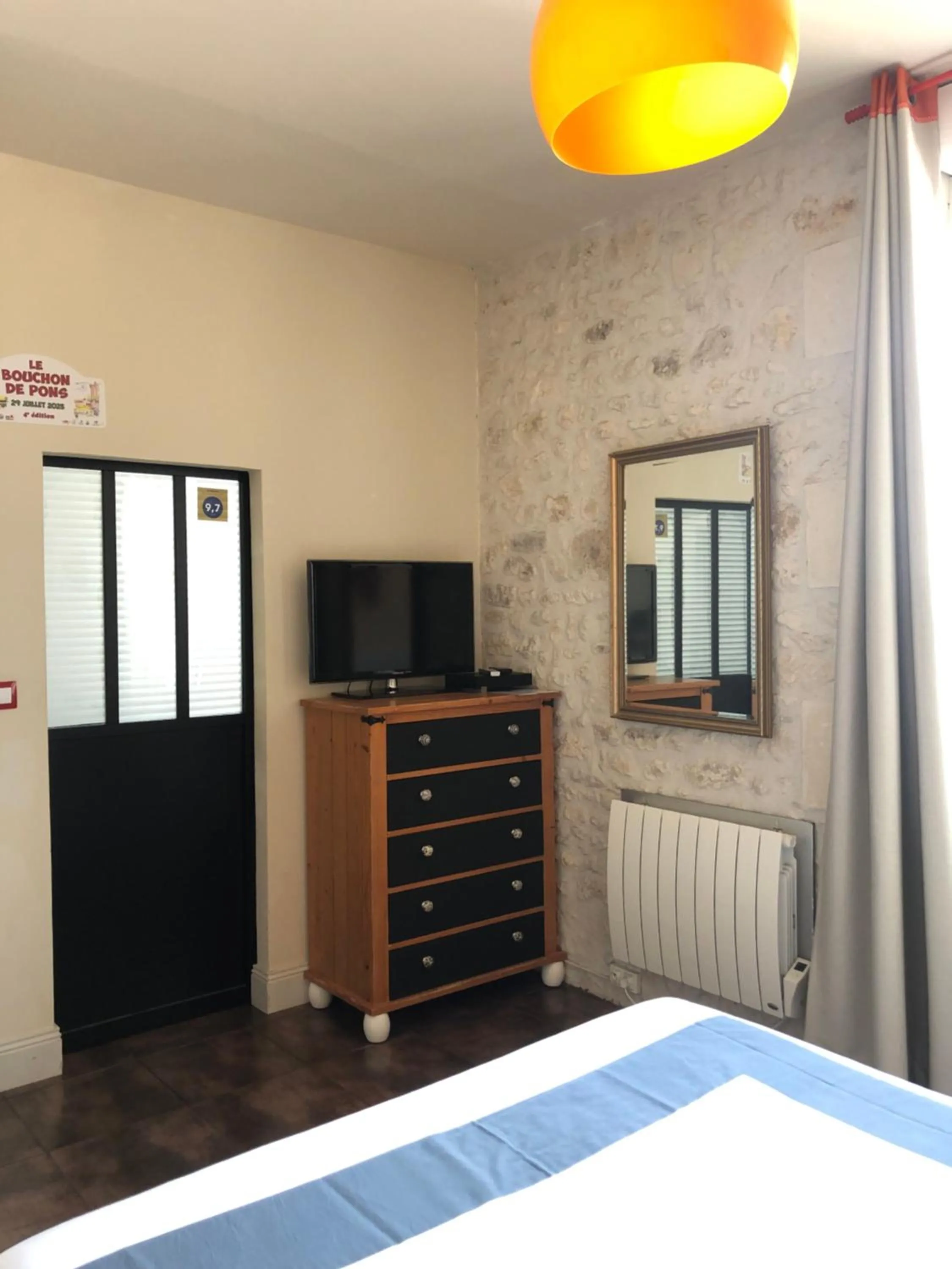 TV and multimedia, Bed in Saint James House