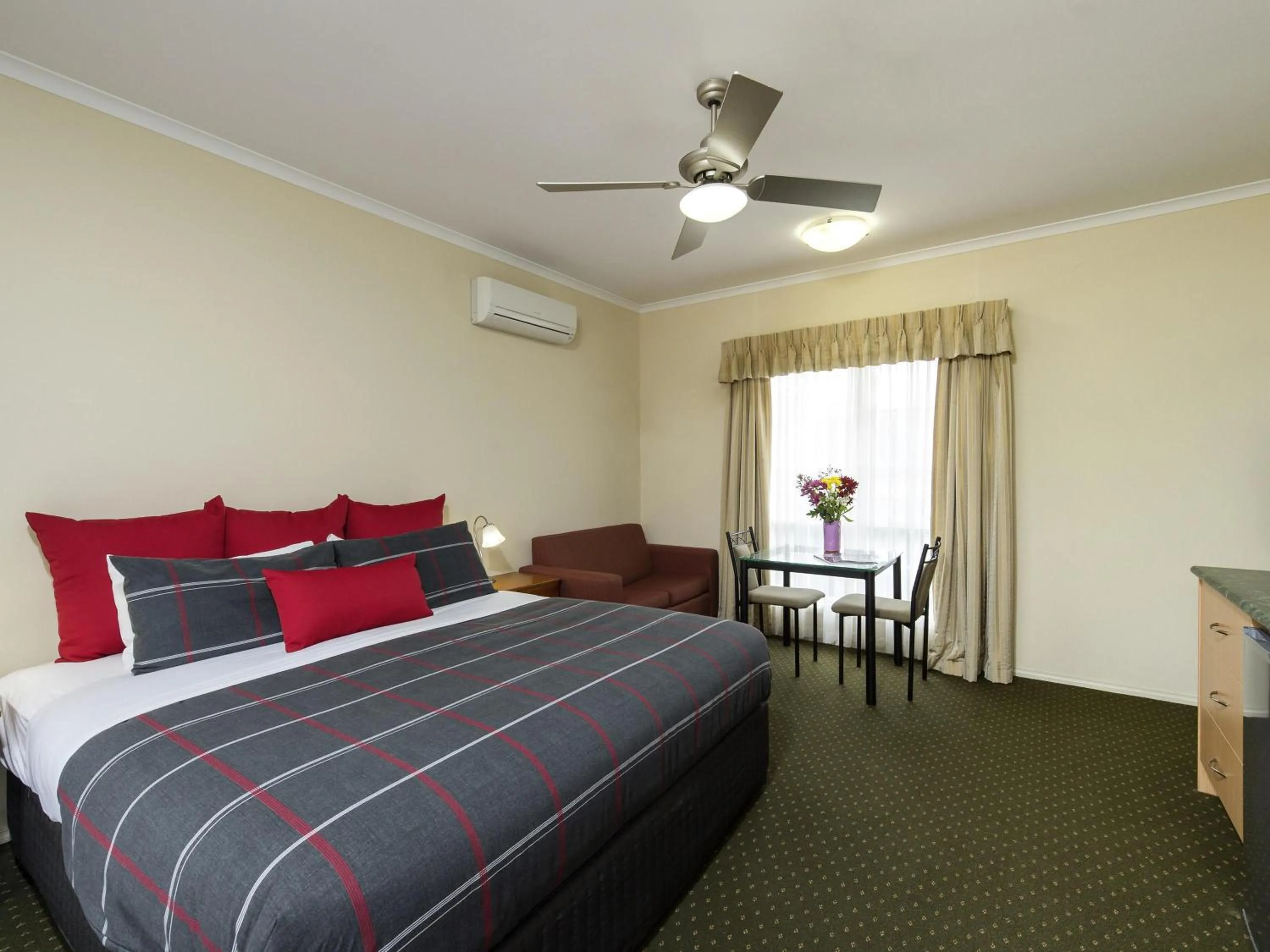 Bedroom, Bed in Breakfree Port Pirie