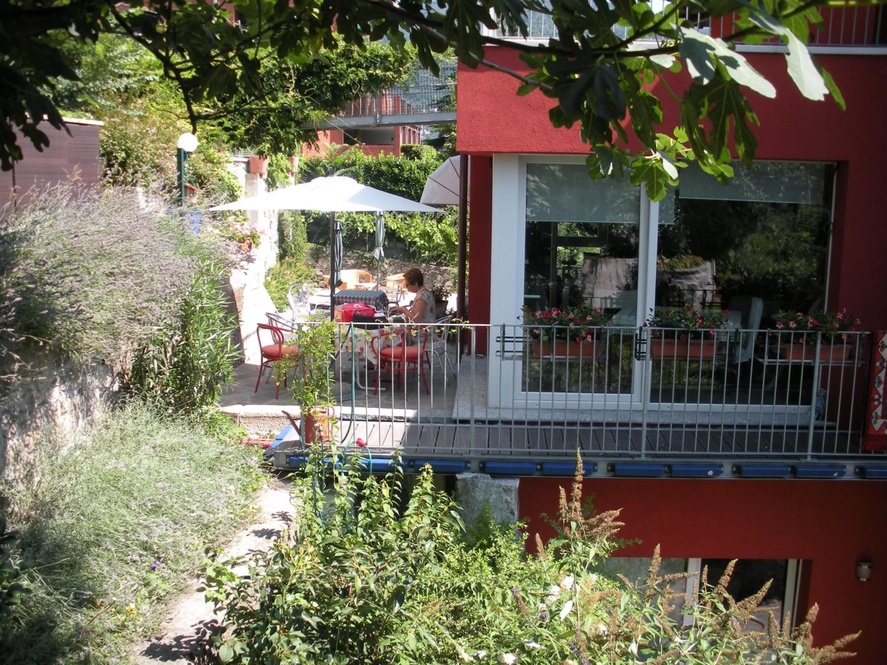 Facade/entrance in B&B Casa Cantoniera
