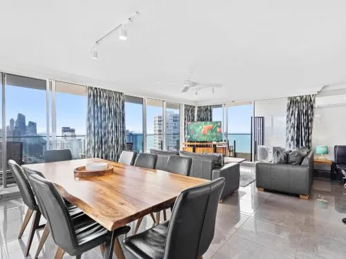 ULTIQA Beach Haven on Broadbeach