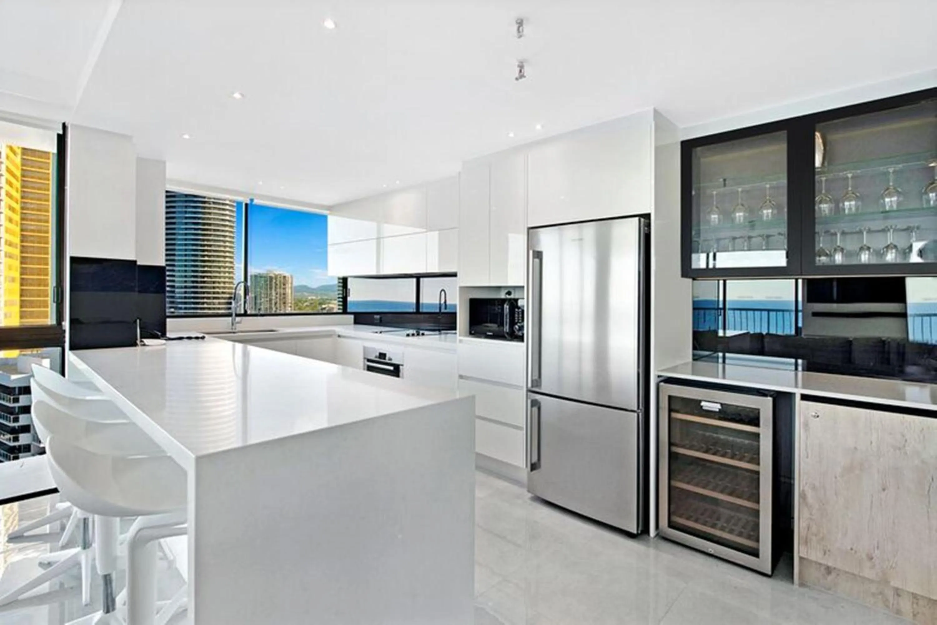 Kitchen or kitchenette in ULTIQA Beach Haven on Broadbeach