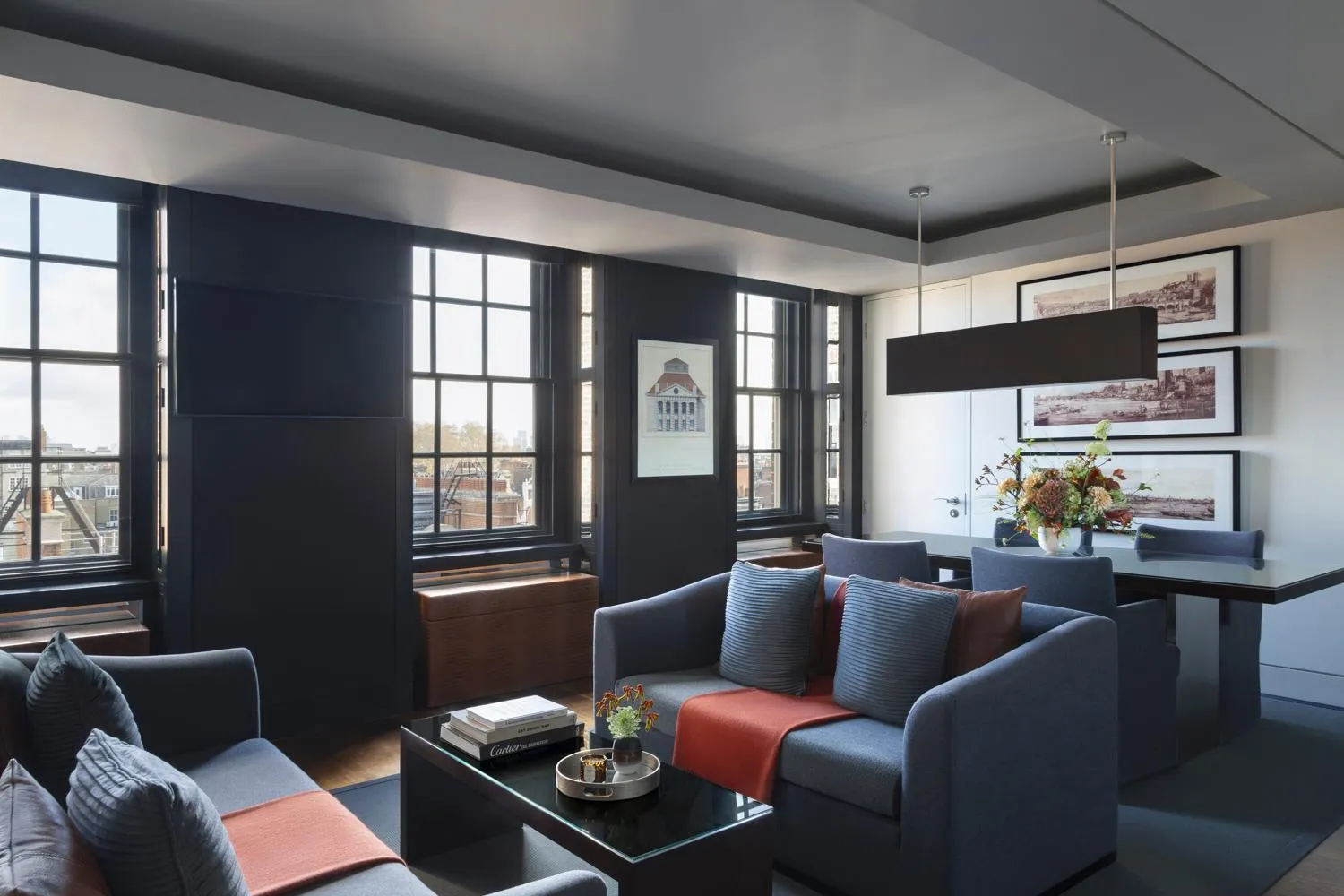 Seating area in Grosvenor House Suites