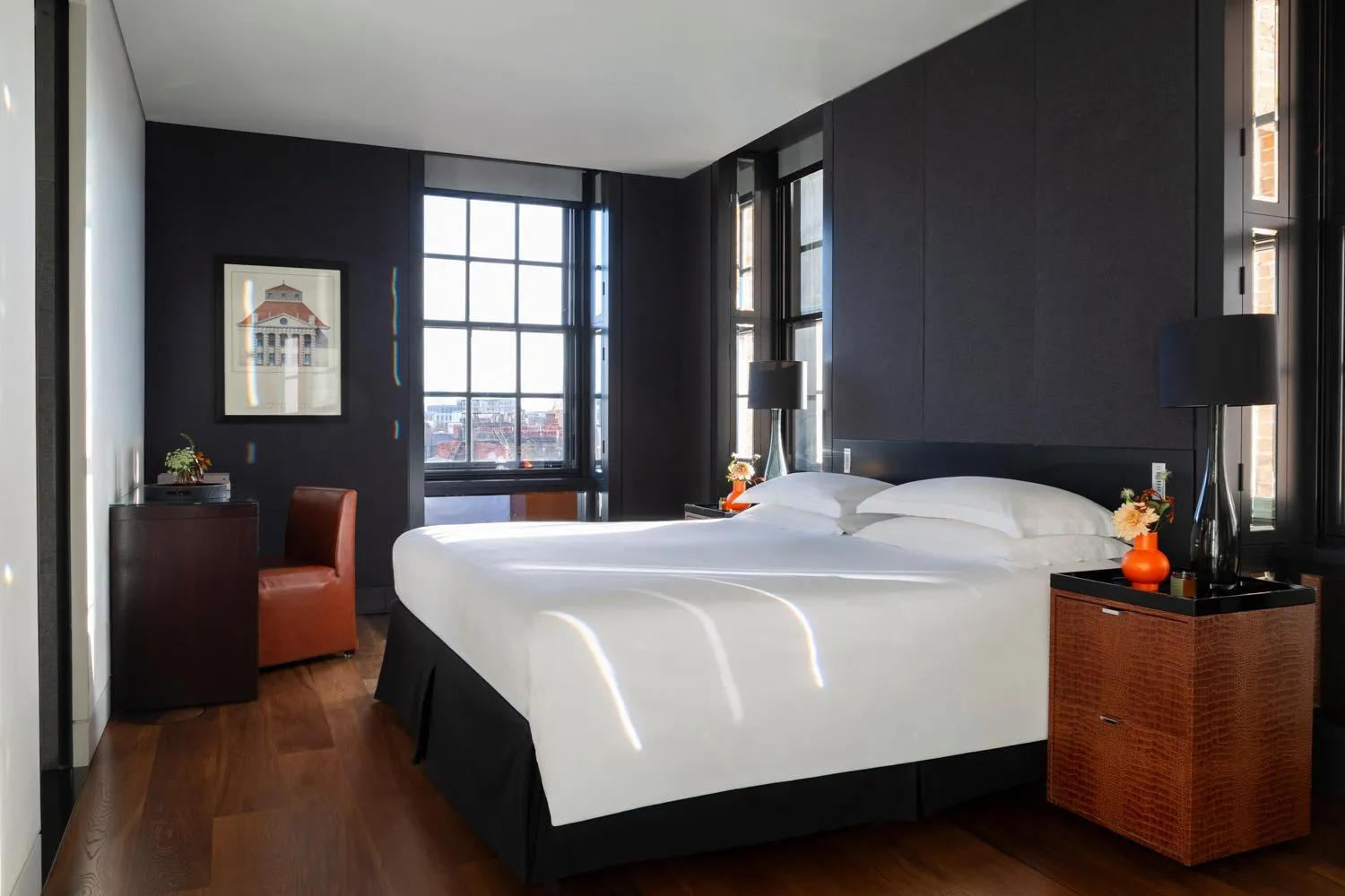 Bed in Grosvenor House Suites