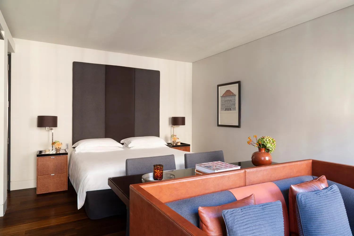 Bedroom, Bed in Grosvenor House Suites