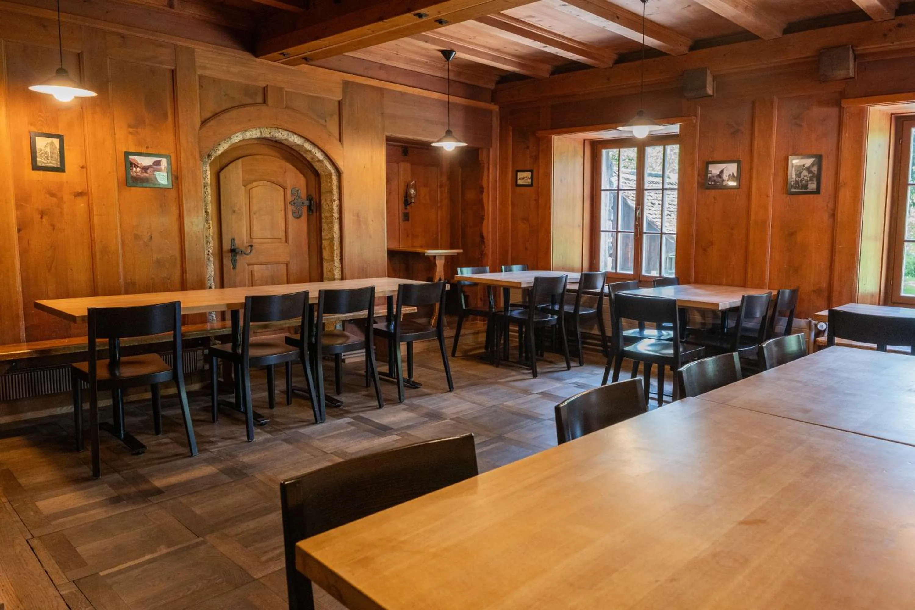 Restaurant/places to eat in Brugg Youth Hostel