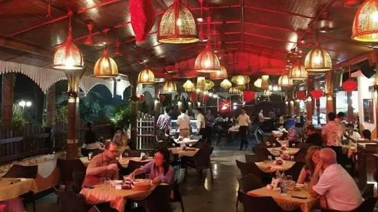 Restaurant/places to eat in Martins Comfort