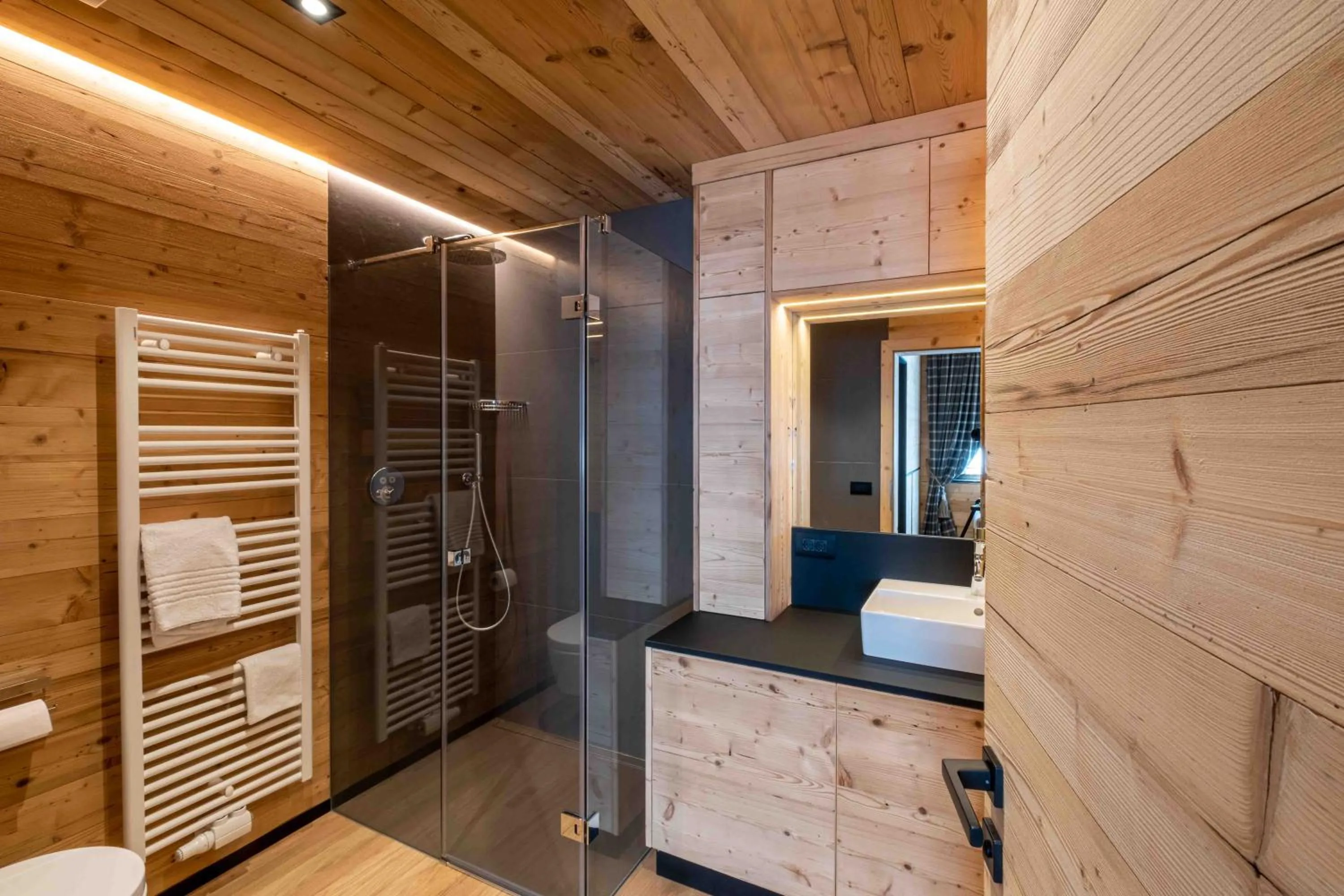 Shower in Residence Salvan