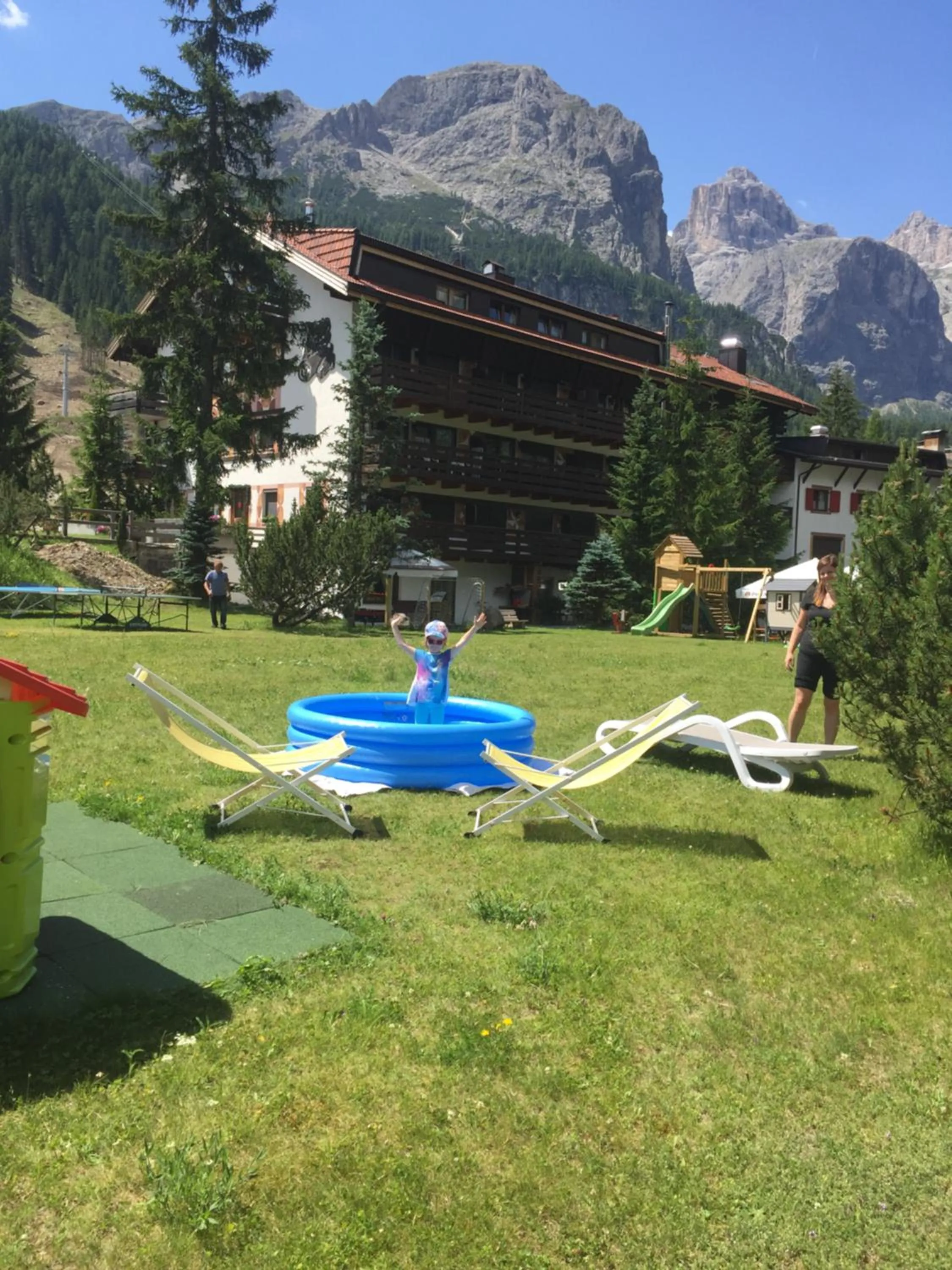 children in Residence Salvan