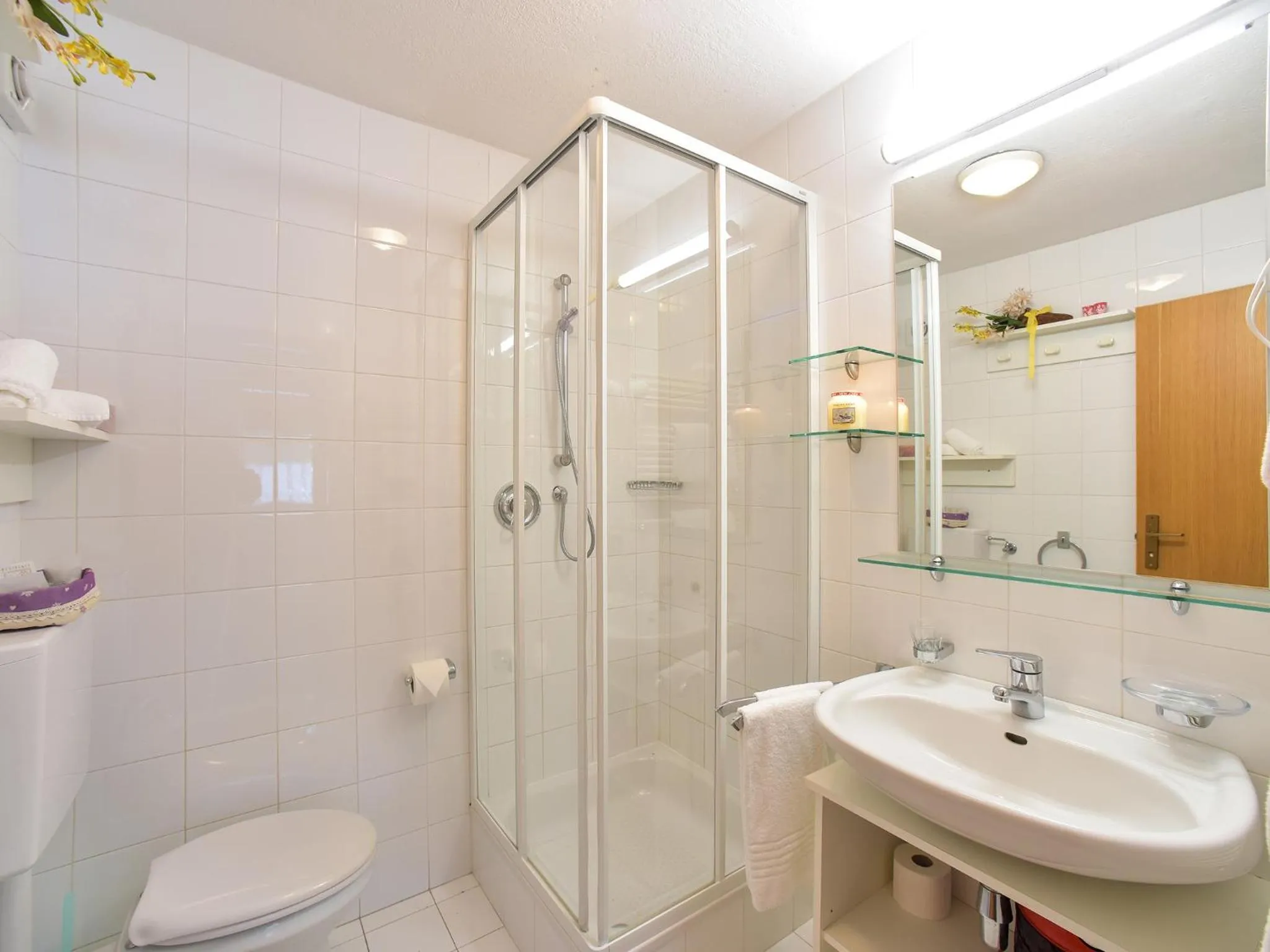 Shower in Residence Salvan
