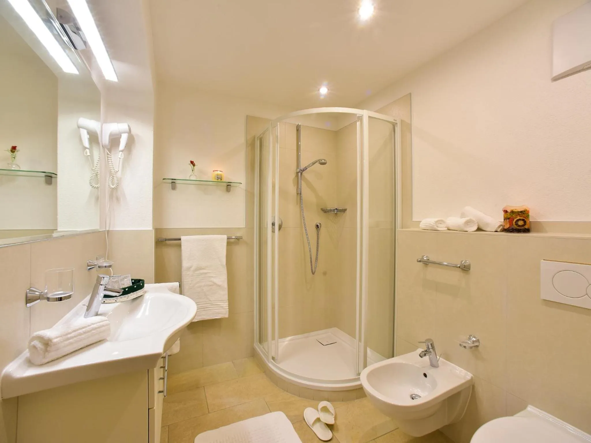 Shower in Residence Salvan