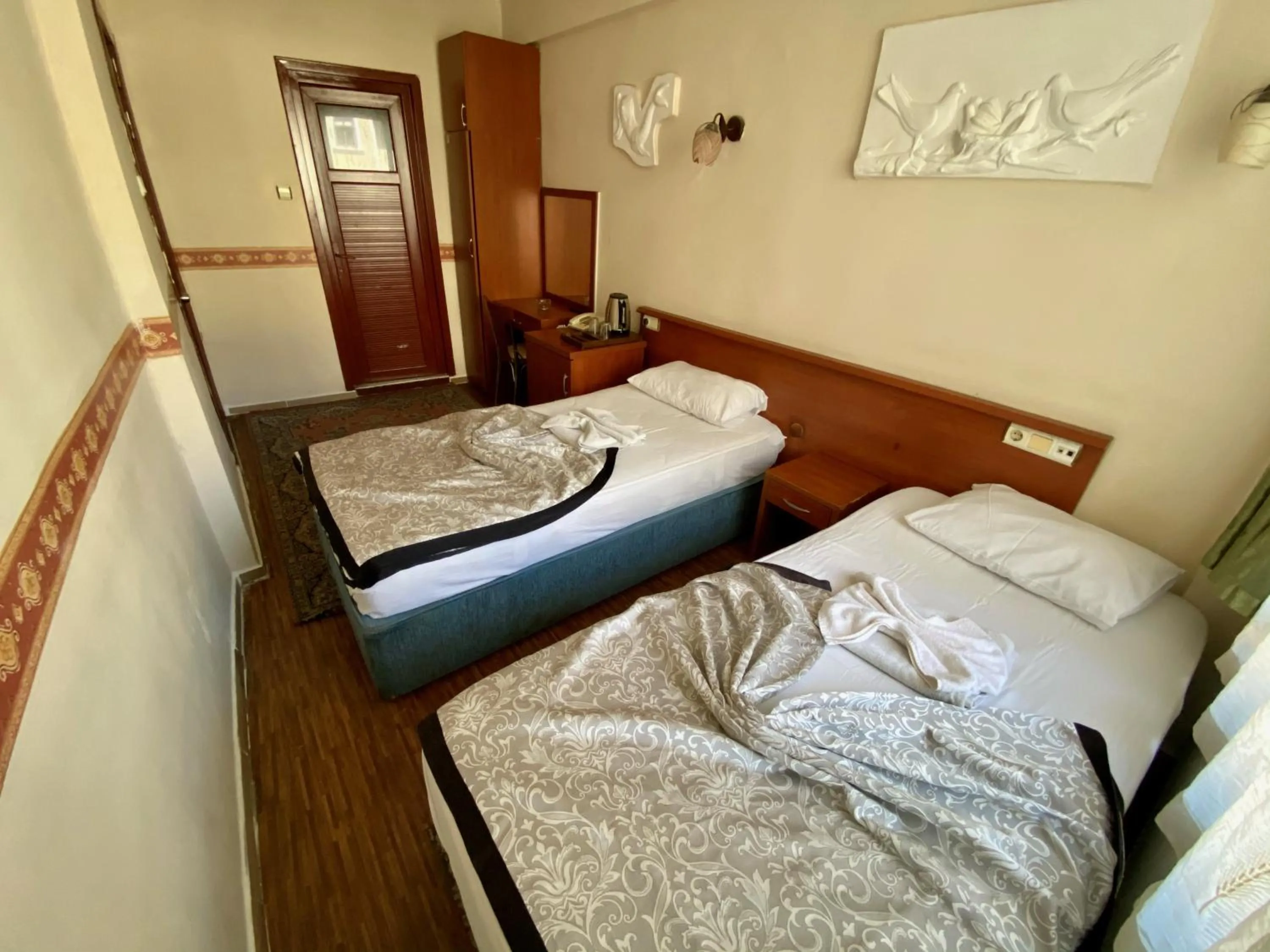 Bathroom, Bed in Kadikoy Kervansaray Hotel