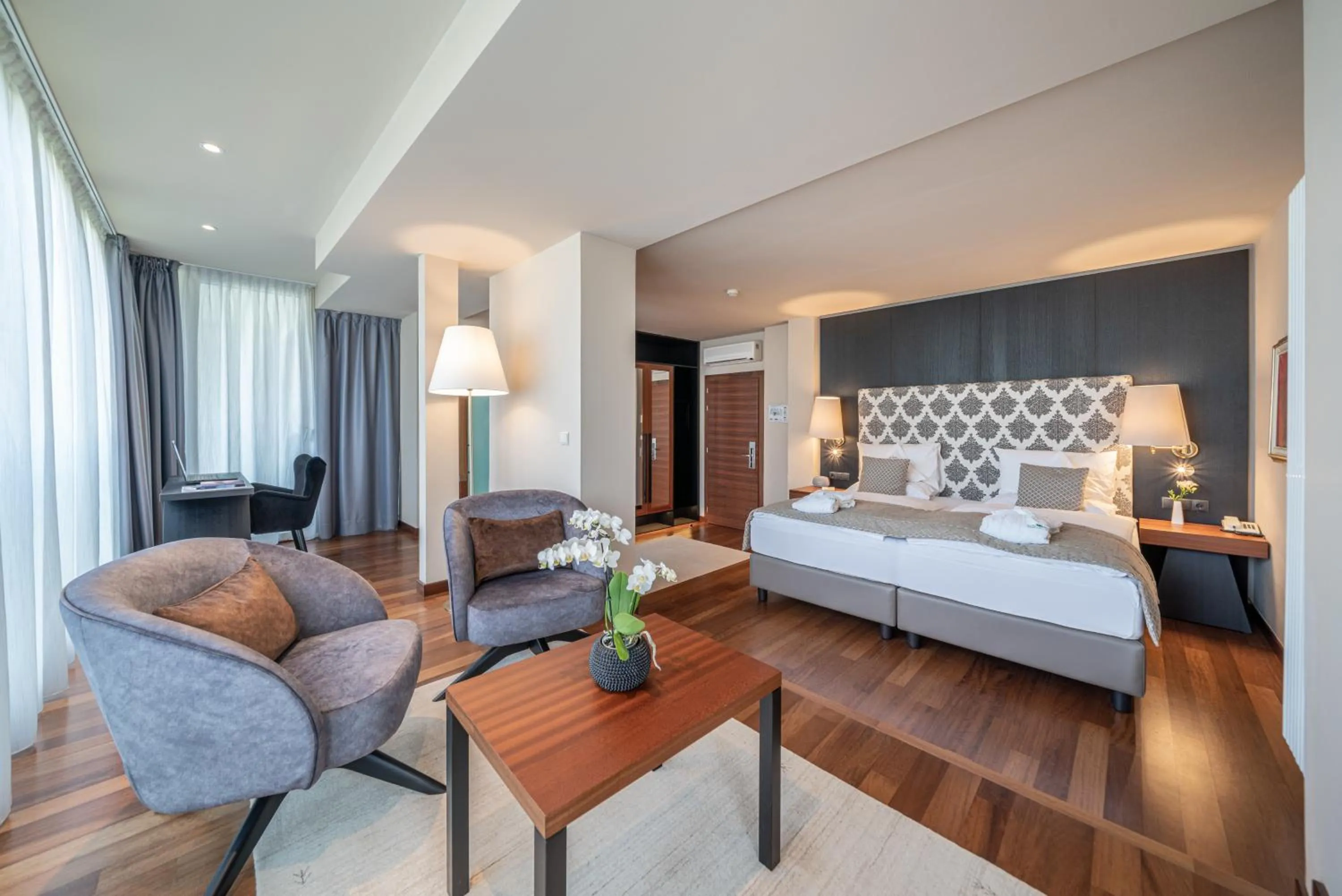 Photo of the whole room, Bed in Hotel Mignon Meran Park & Spa