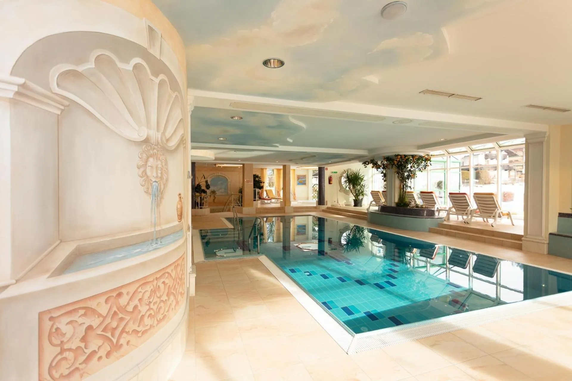 Swimming pool in Unser Berghof