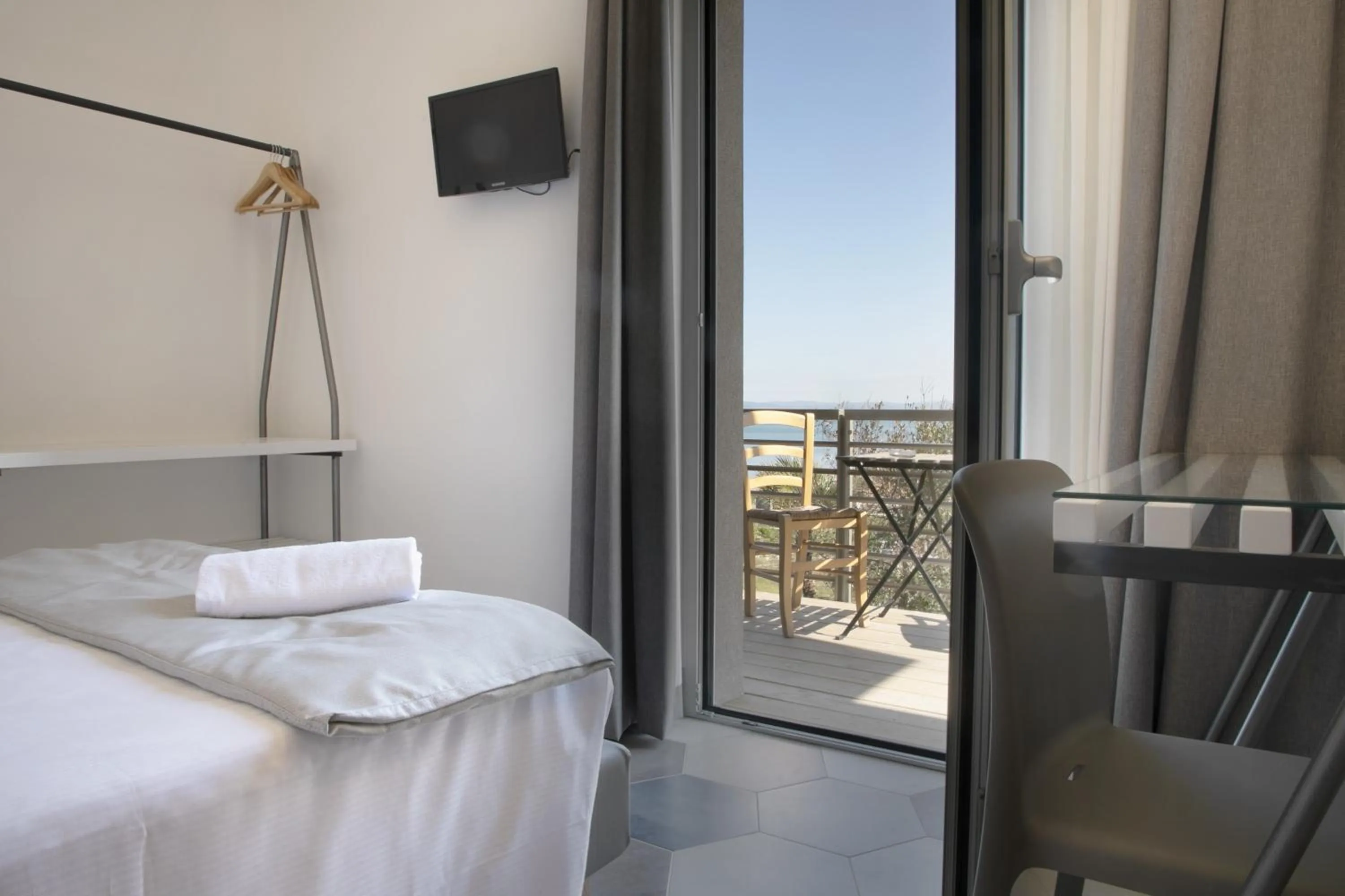 Garden view, Bed in Hotel Villa Ambra