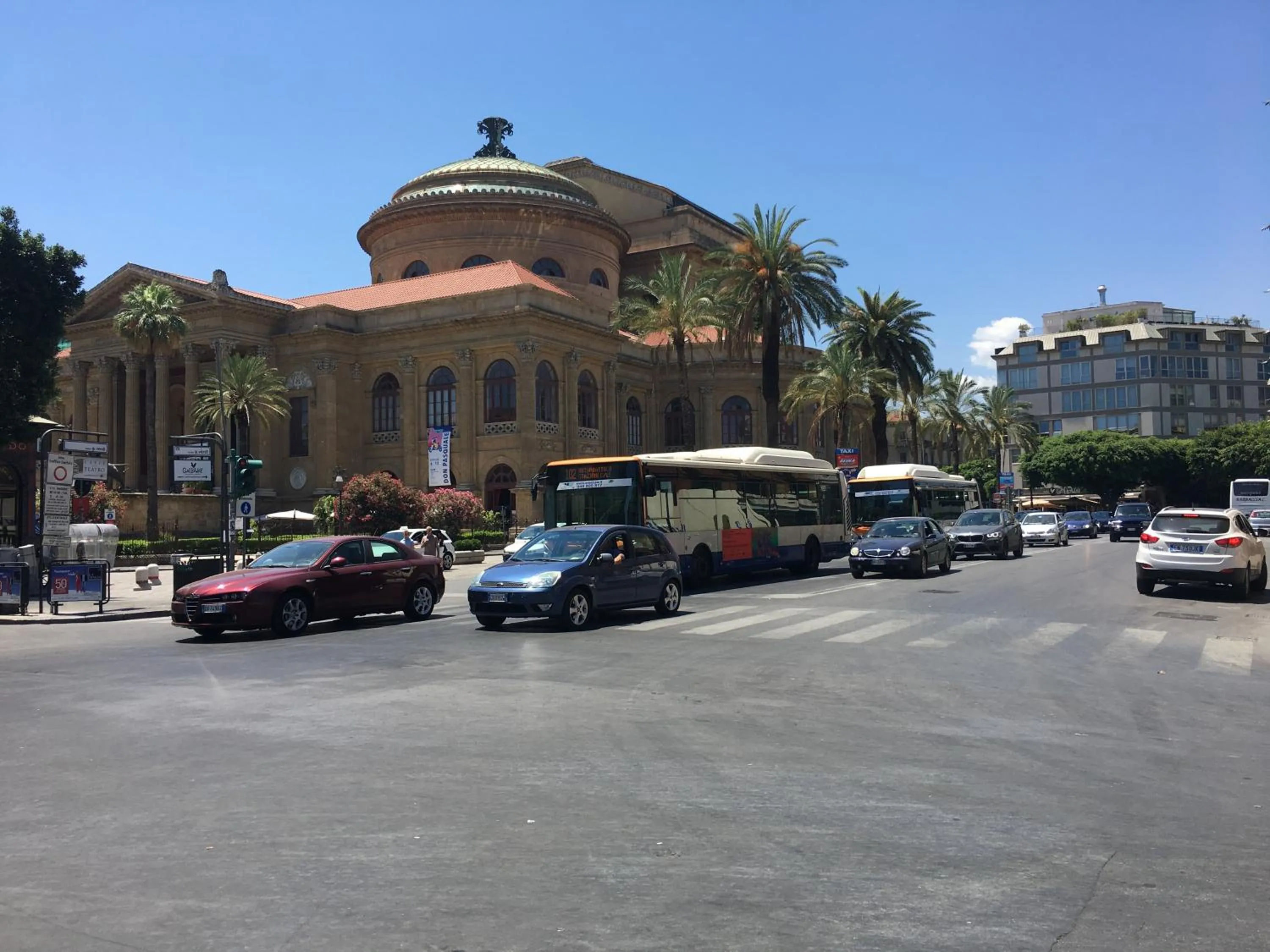 Property building in YooRoom