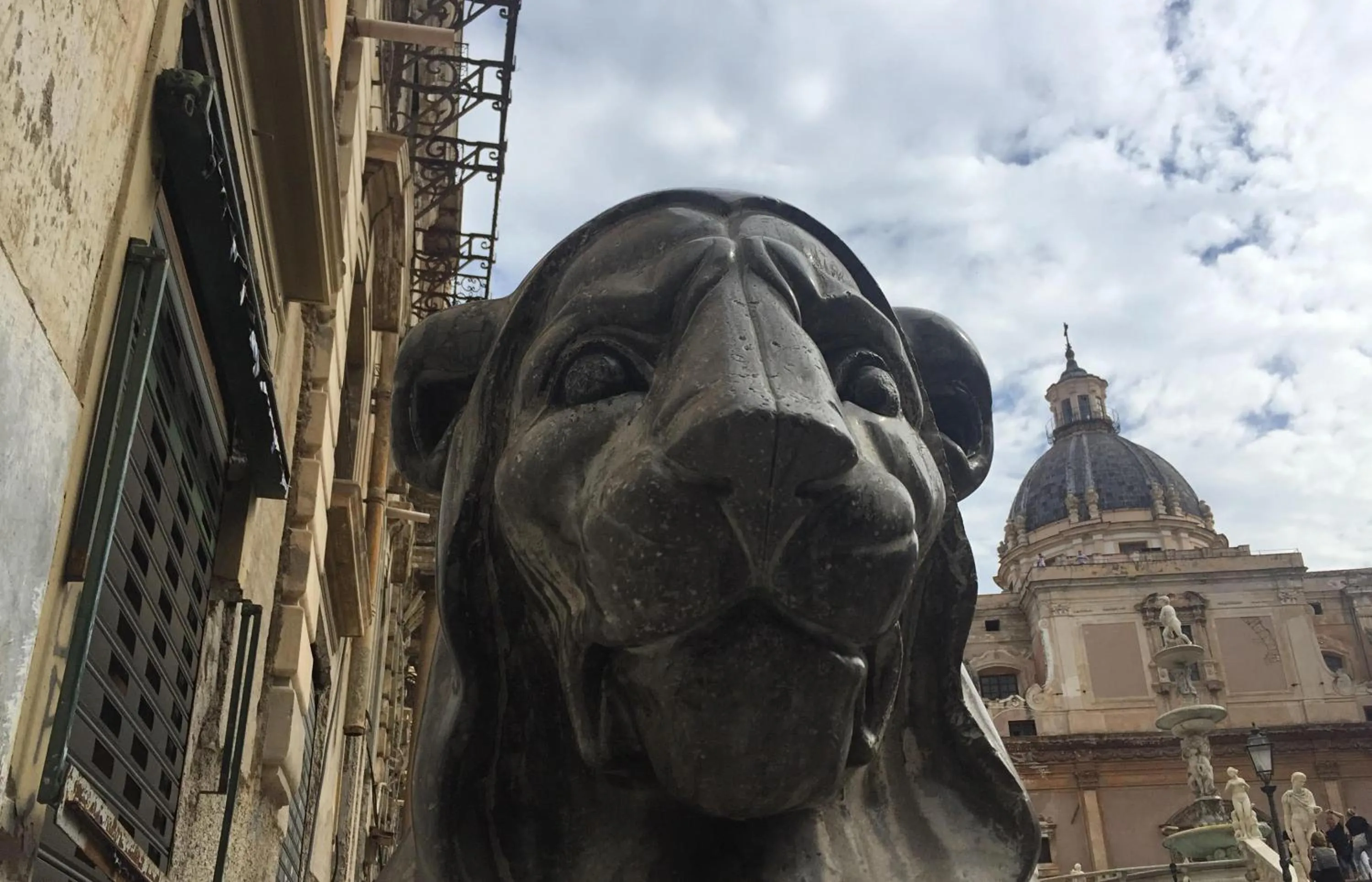 Nearby landmark in YooRoom