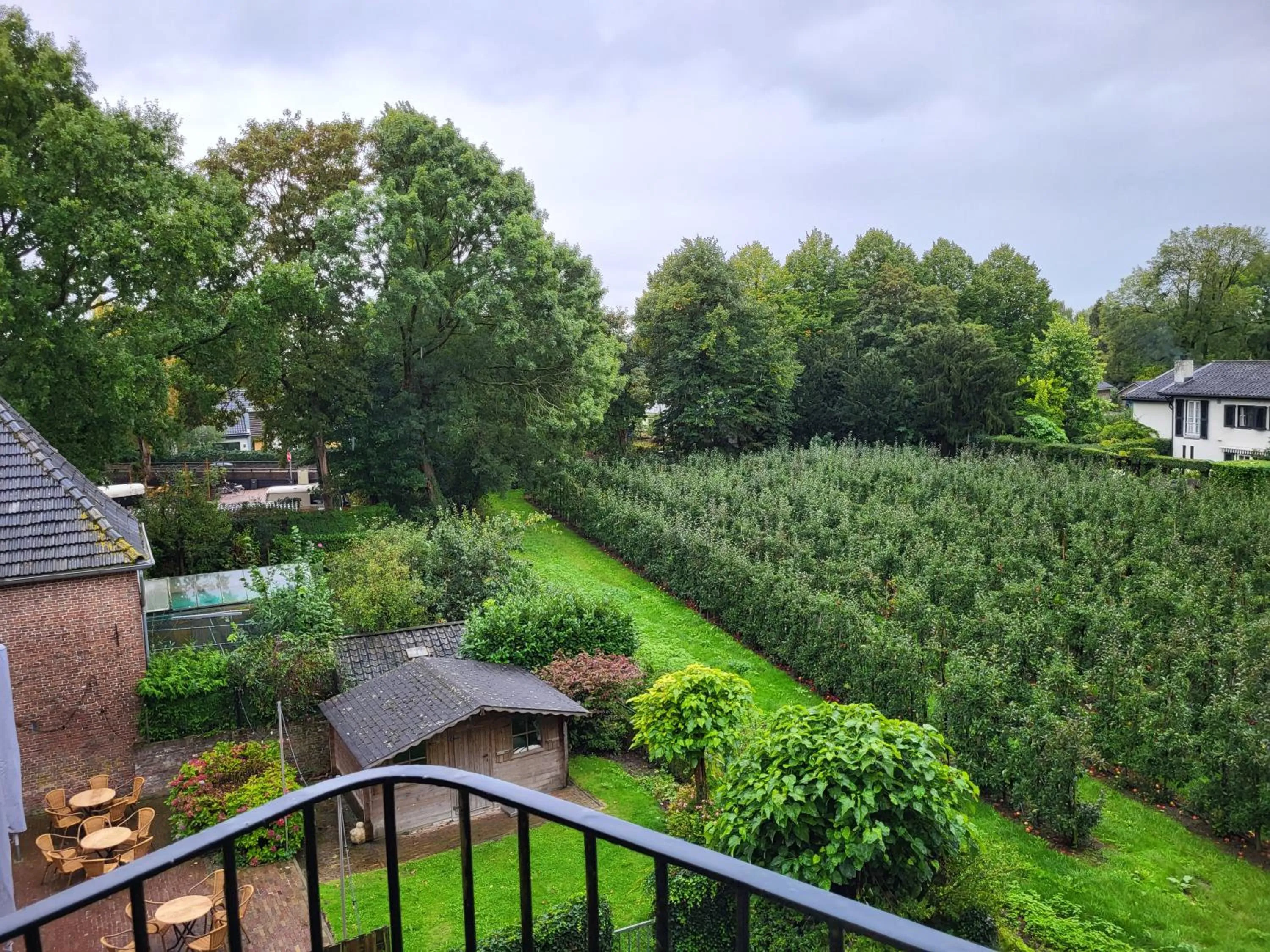 Garden view in De Gouden Molen
