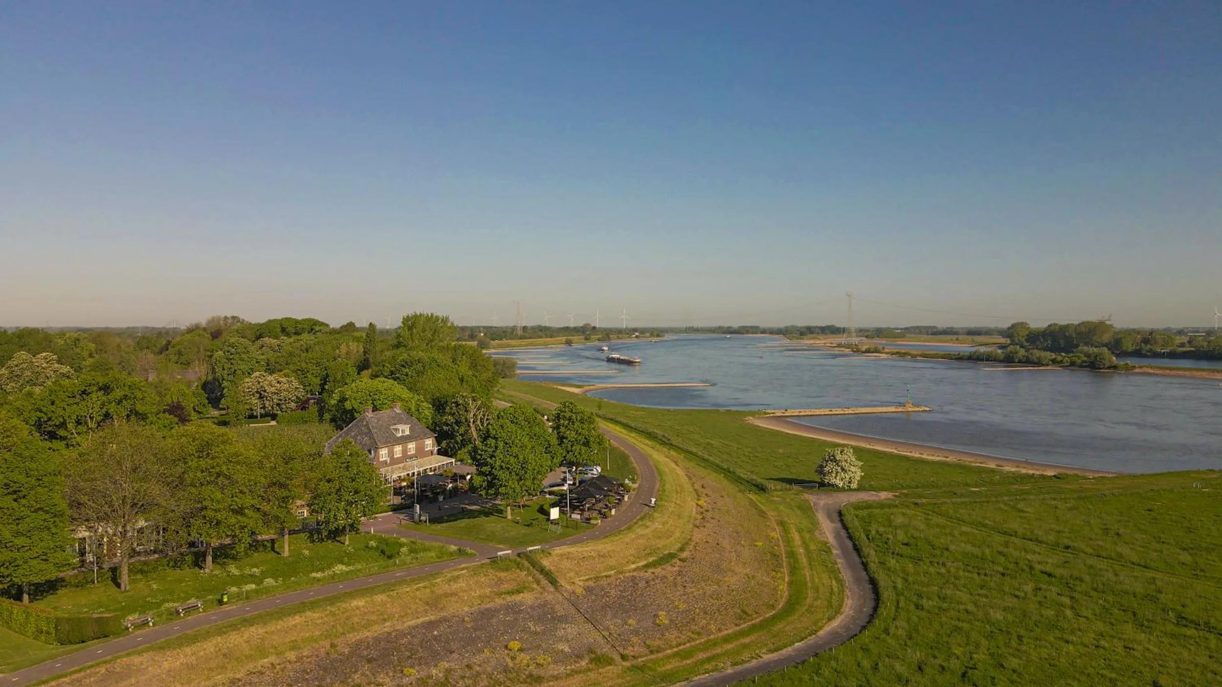 River view in De Gouden Molen