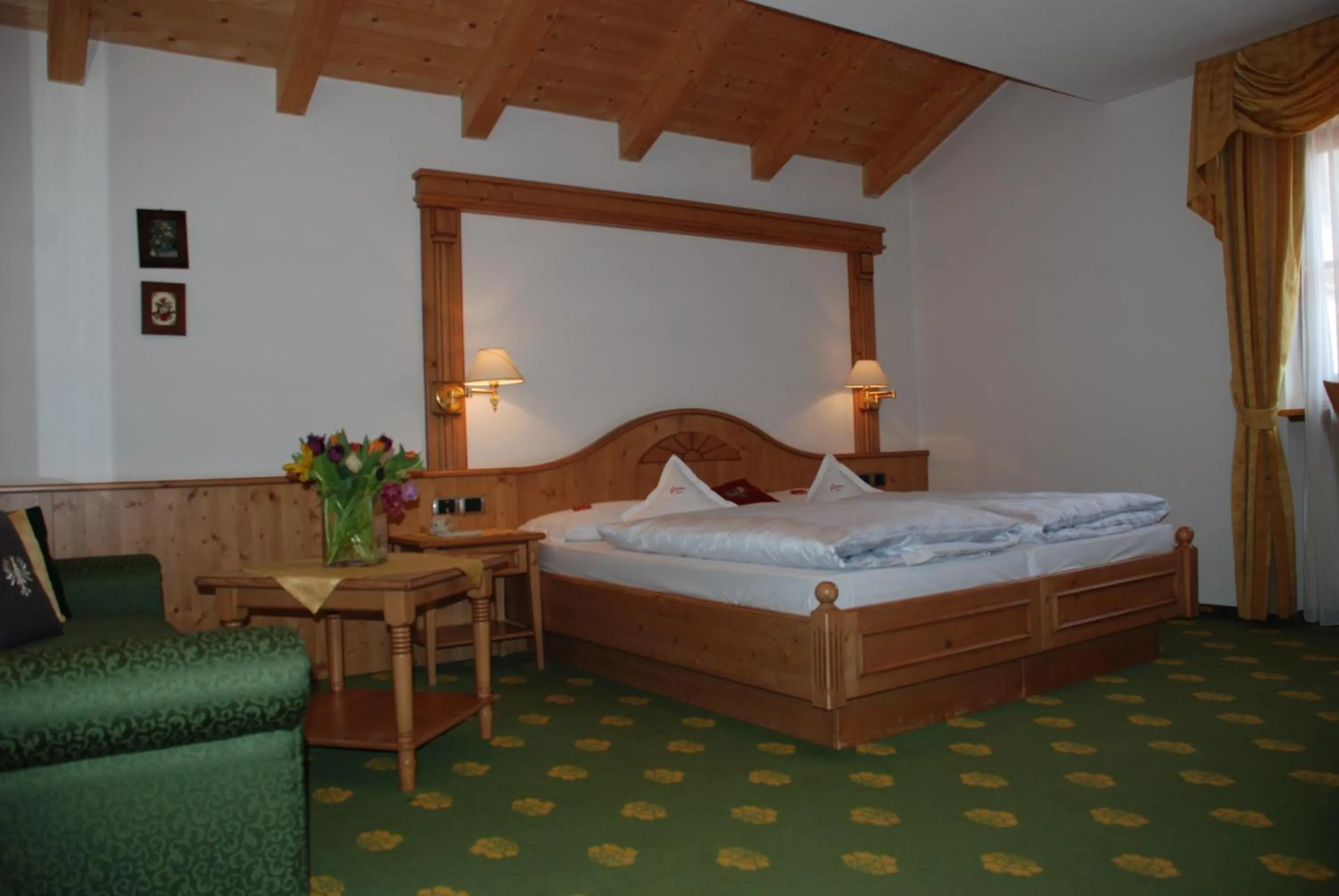 Photo of the whole room, Bed in Hotel Flora