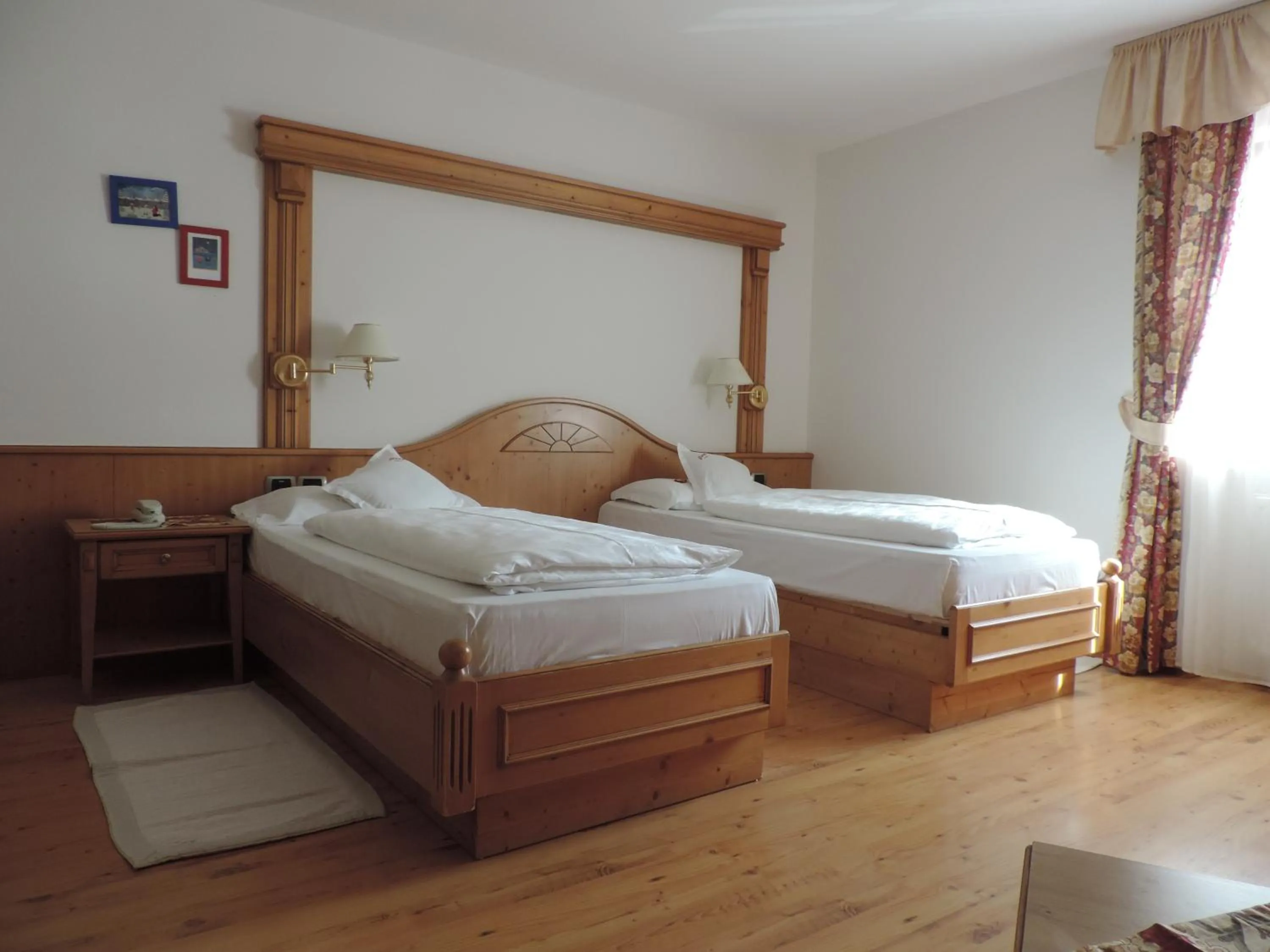 Photo of the whole room, Bed in Hotel Flora