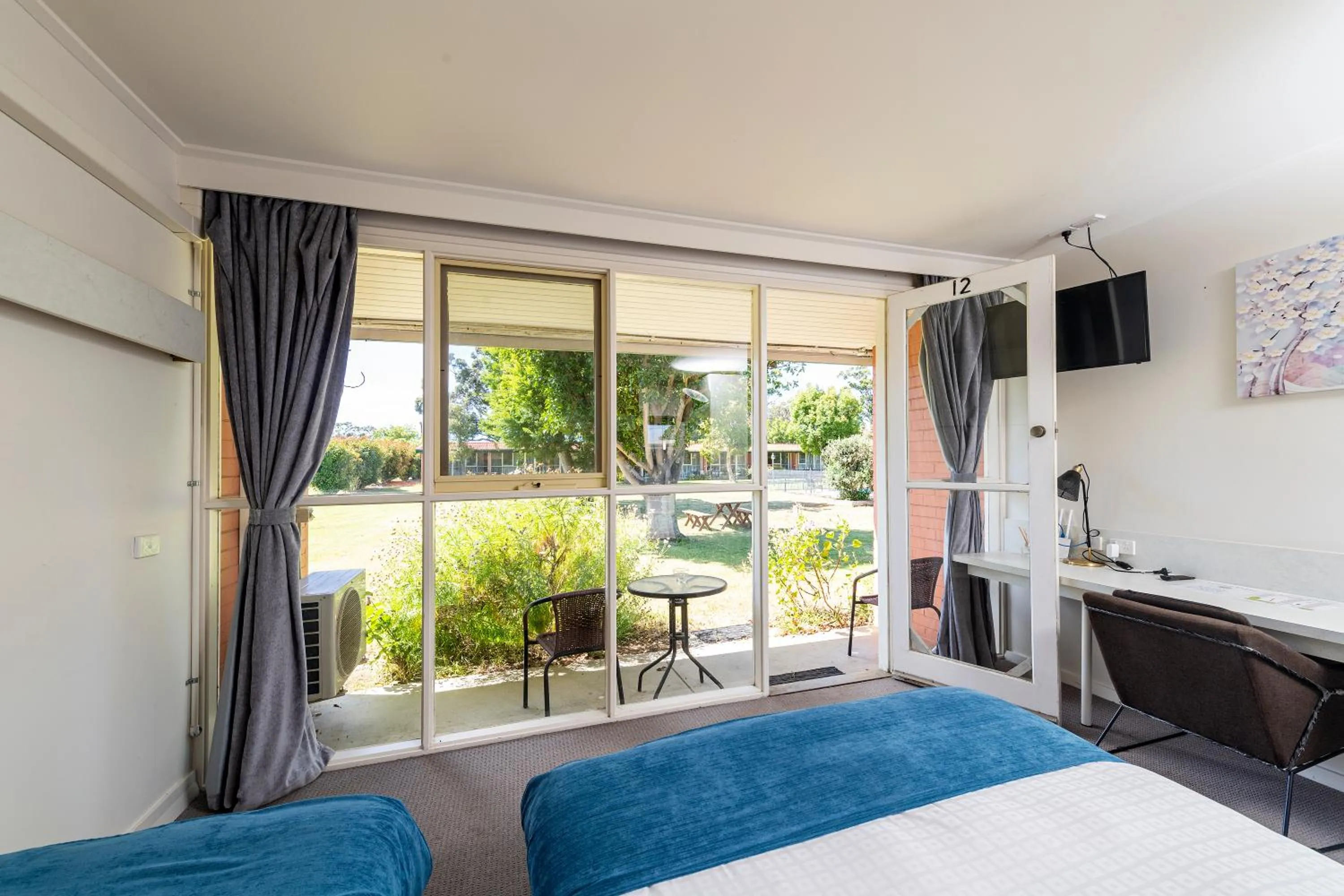 Photo of the whole room, Bed in The Wurruk Motel