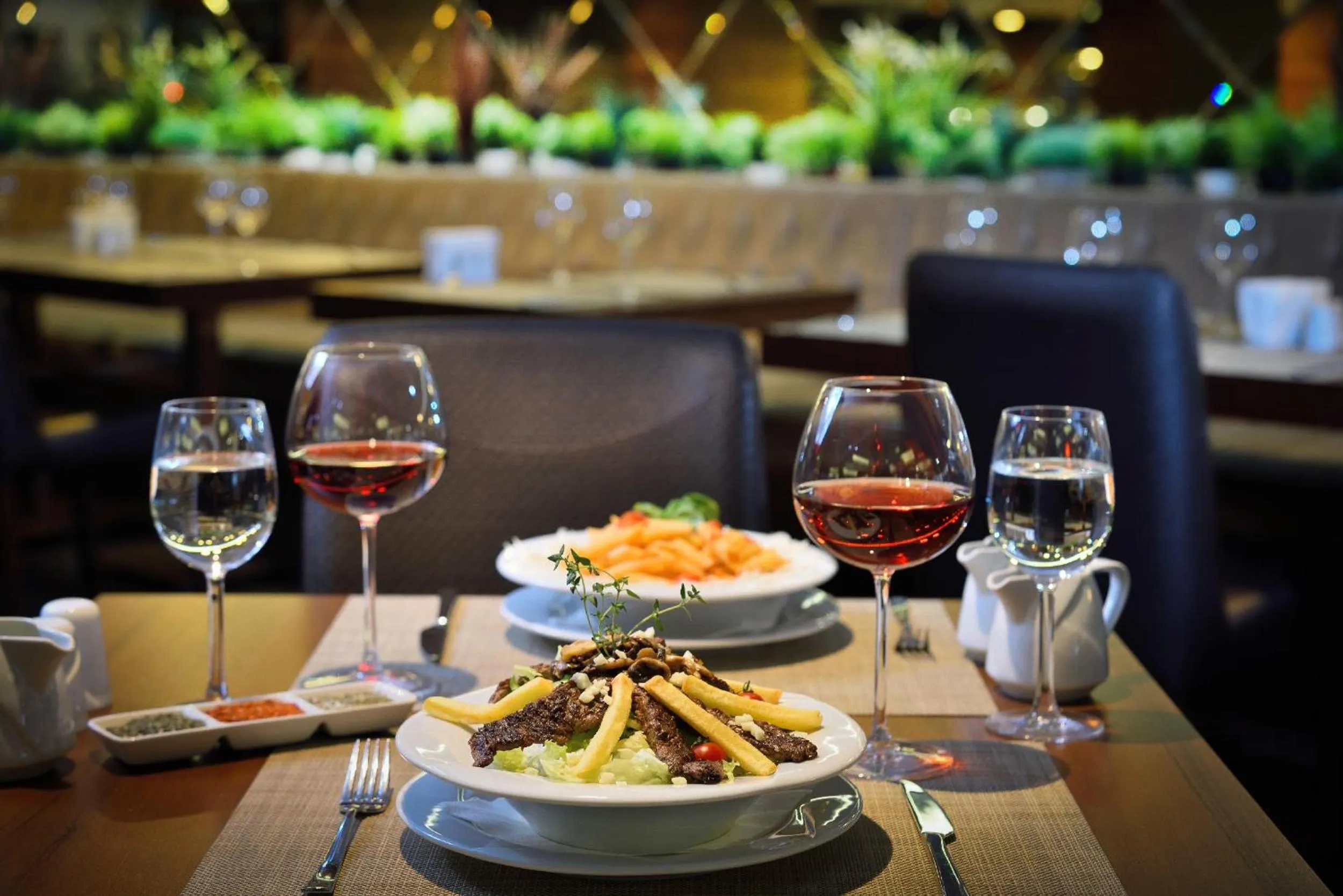 Restaurant/places to eat in Tiara Thermal & SPA Hotel