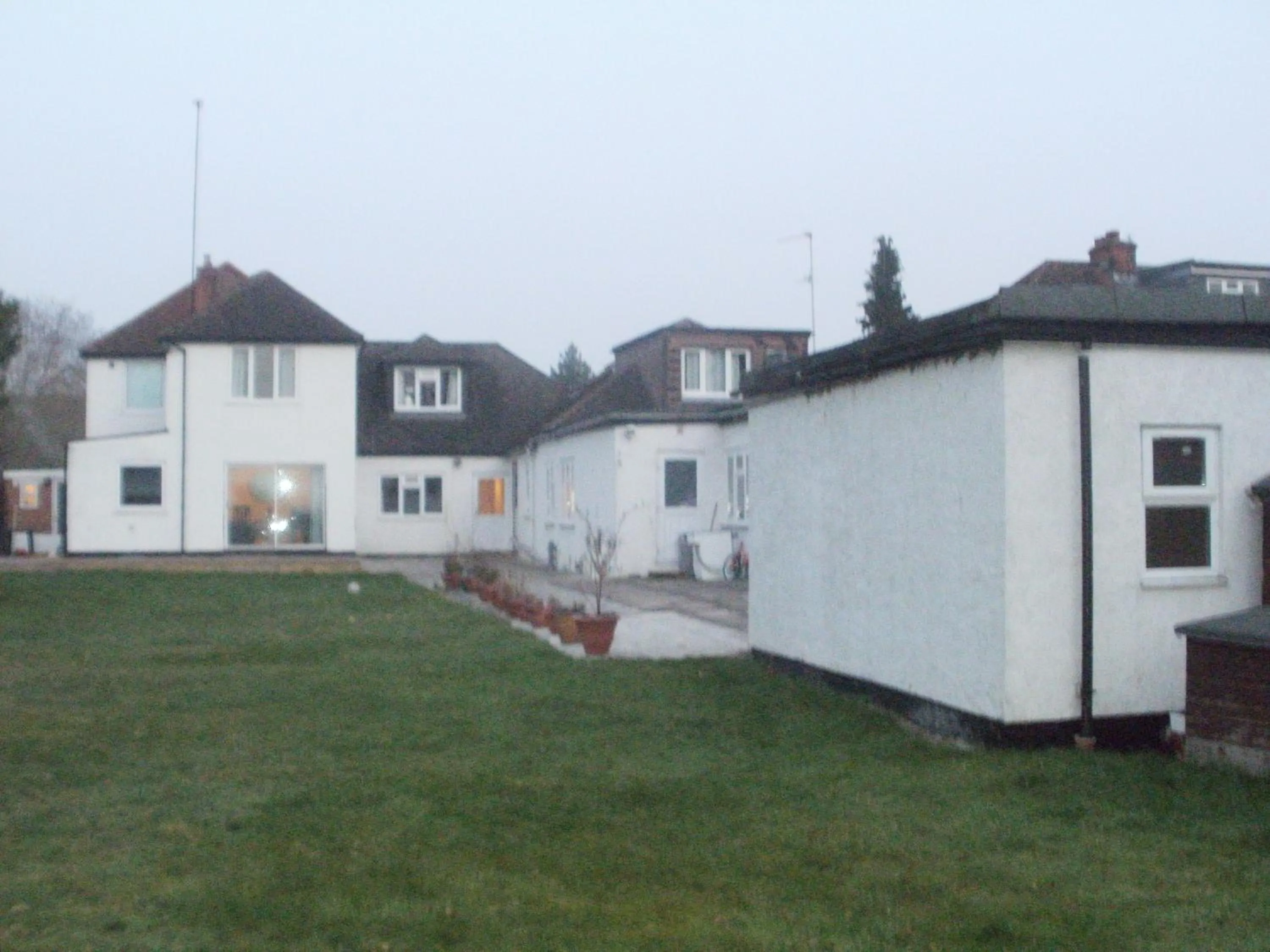 Property building in London Heathrow Guesthouse