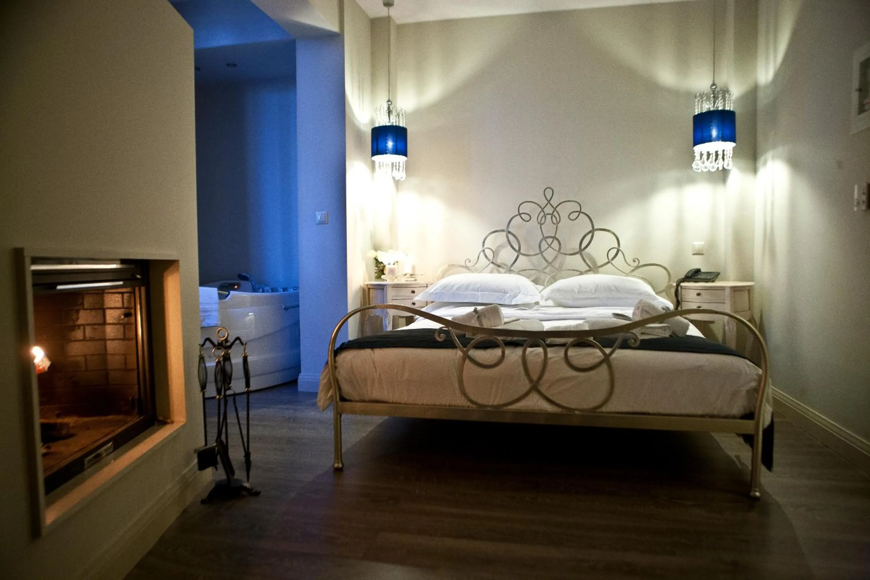 Bed in Melies Boutique Hotel