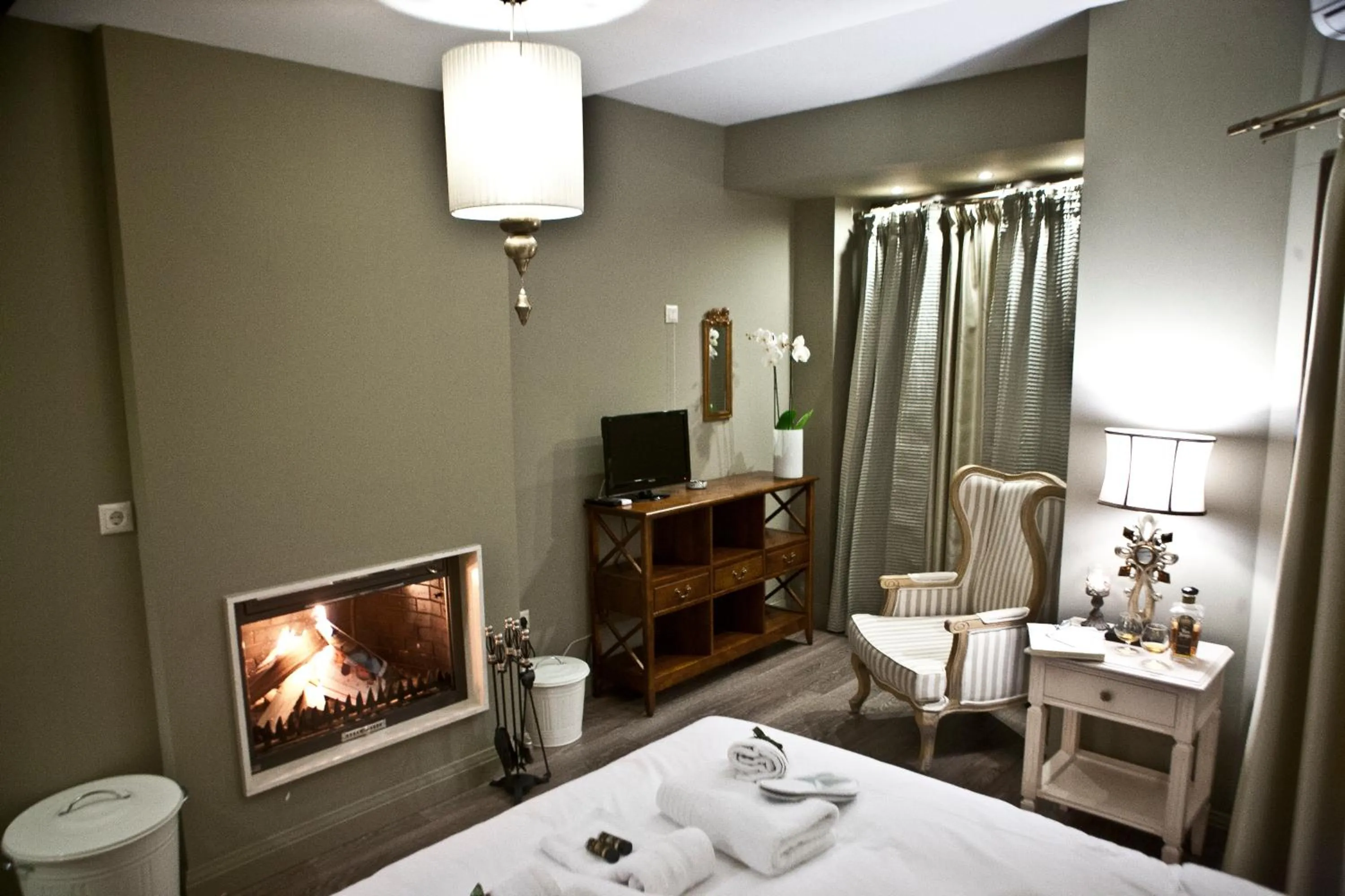 Photo of the whole room, Bed in Melies Boutique Hotel