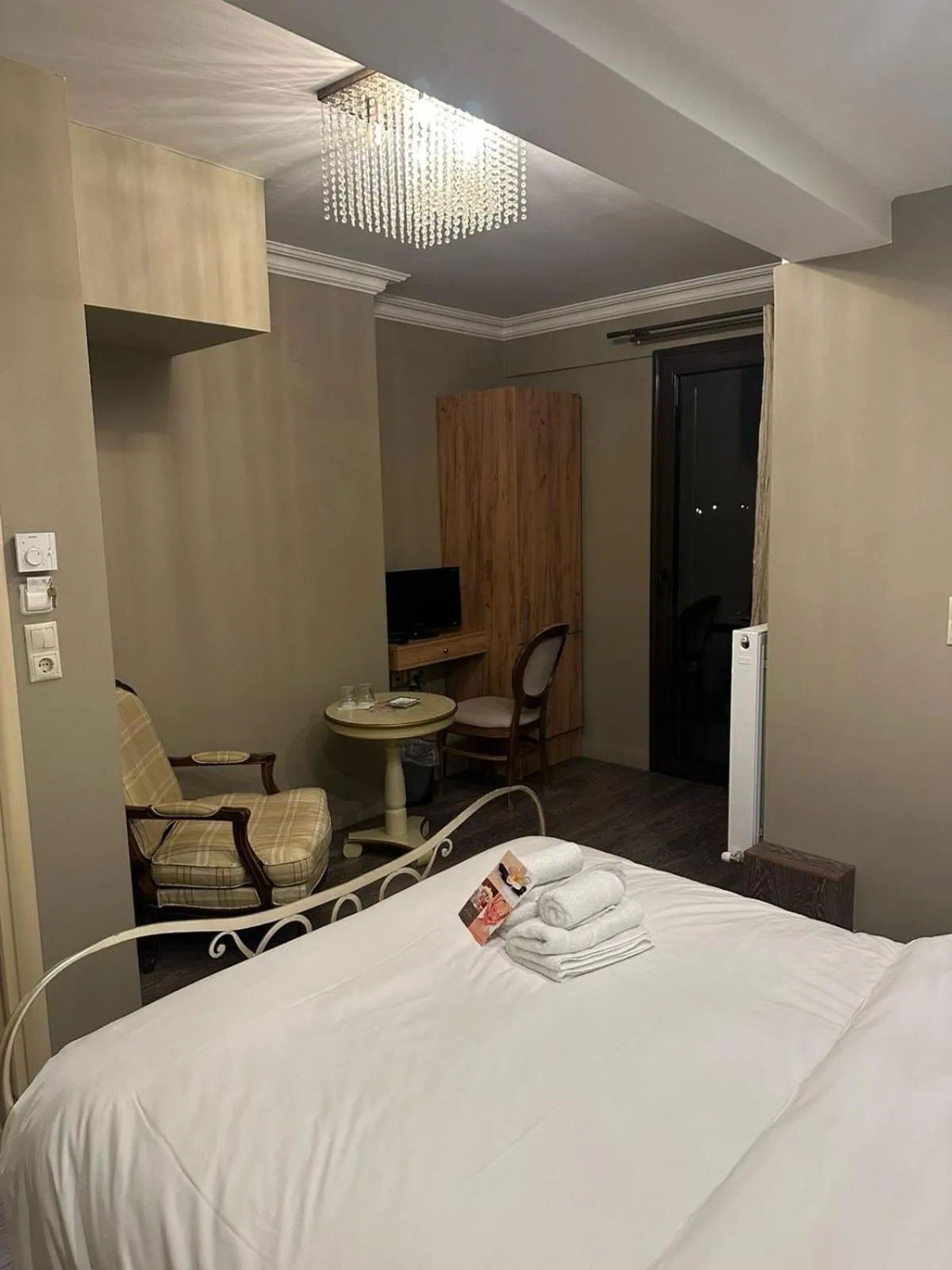 Photo of the whole room, Bed in Melies Boutique Hotel