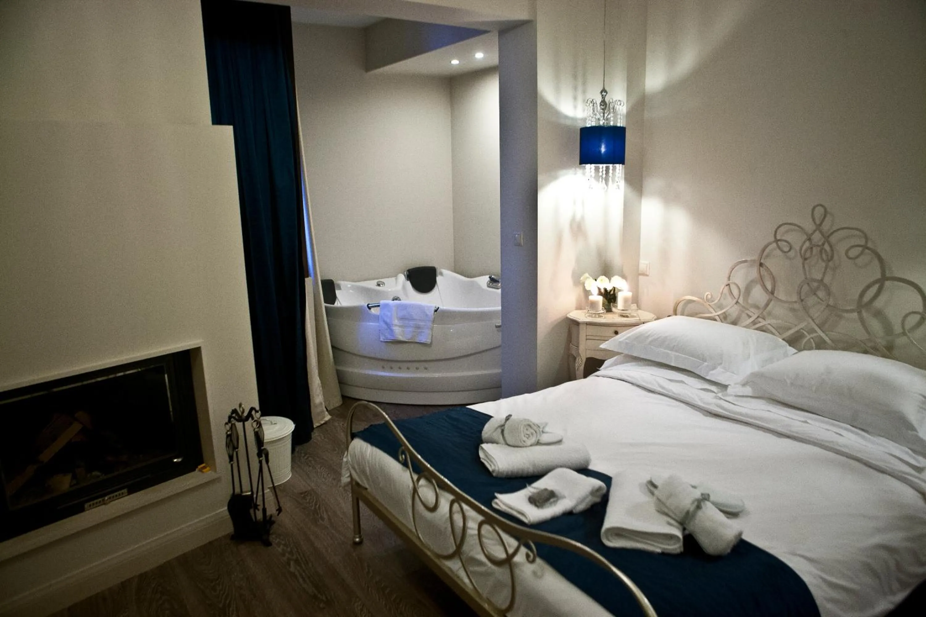 Bed in Melies Boutique Hotel