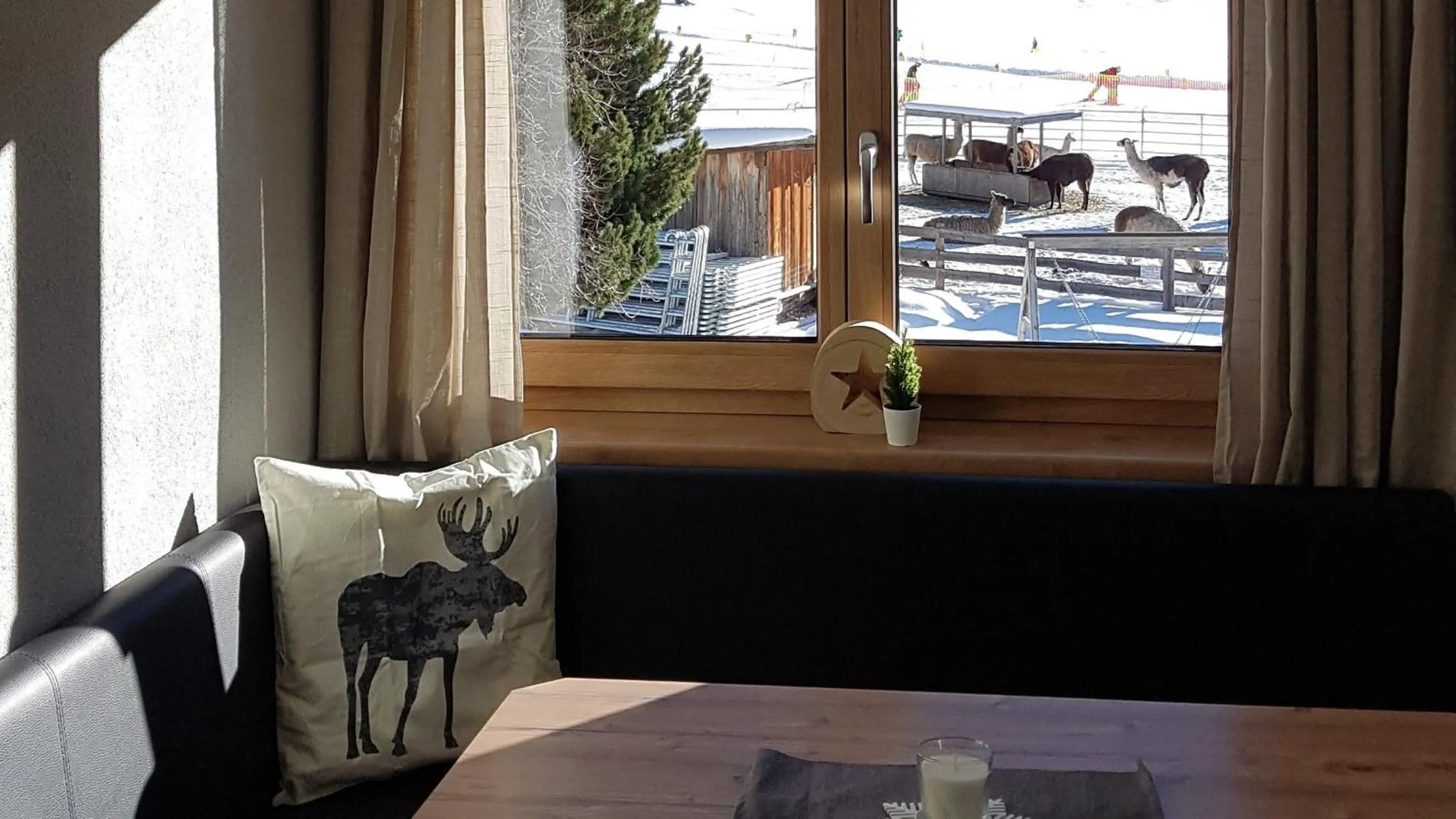 Dining area in Alpin Appart Reiterhof