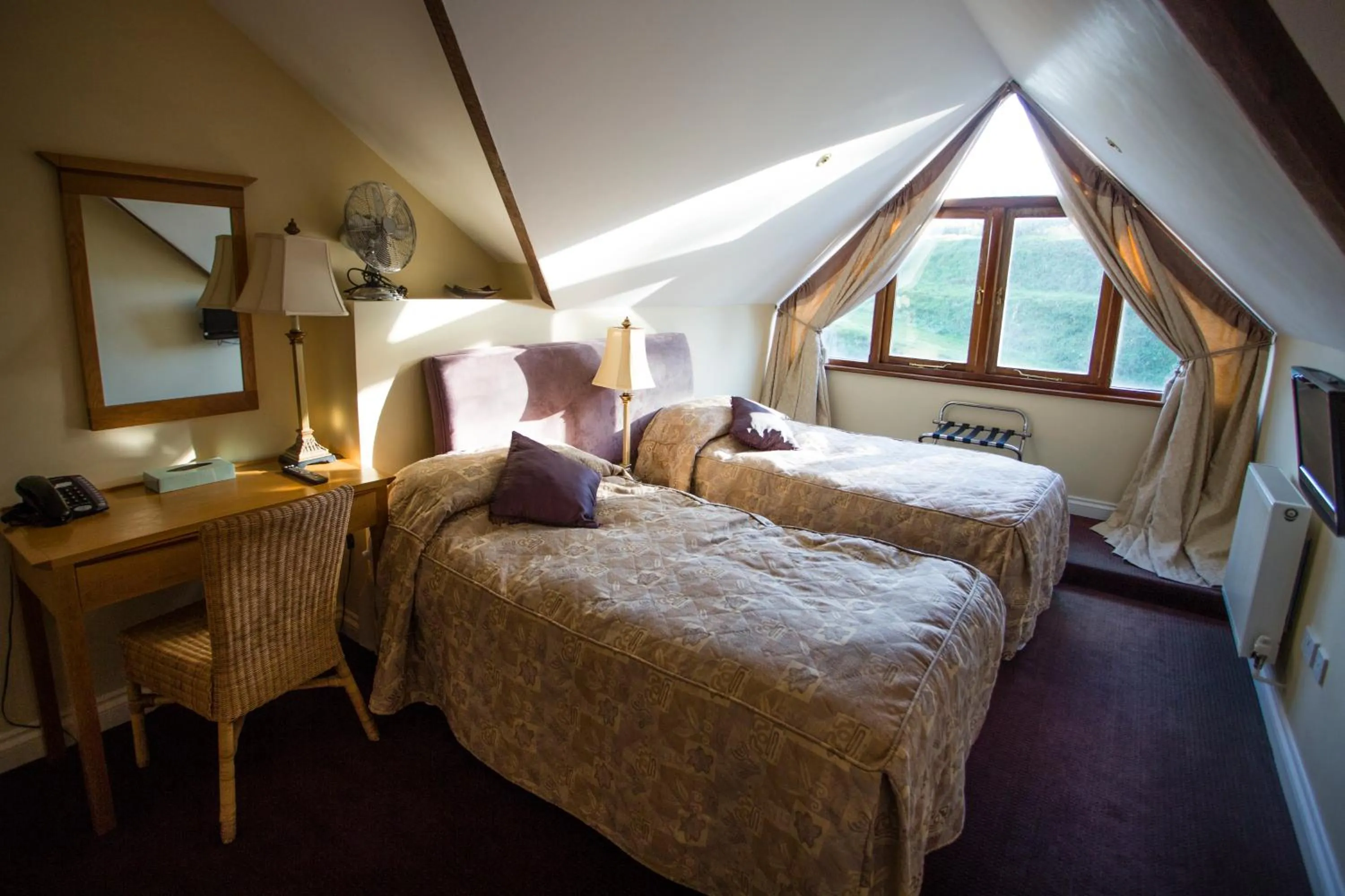 Bedroom, Bed in Hornsbury Mill