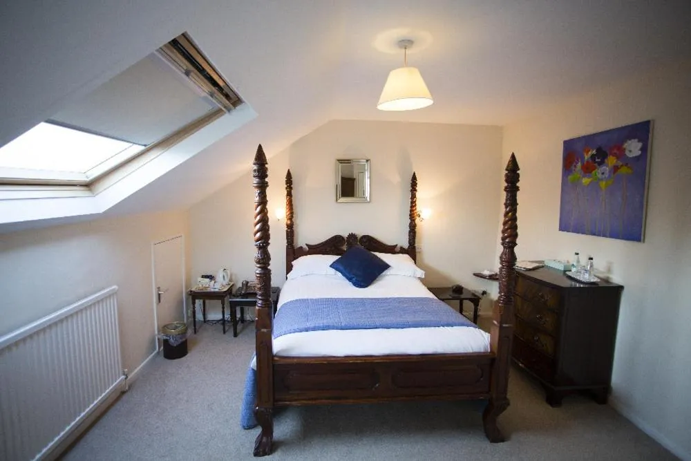 Photo of the whole room, Bed in Hornsbury Mill
