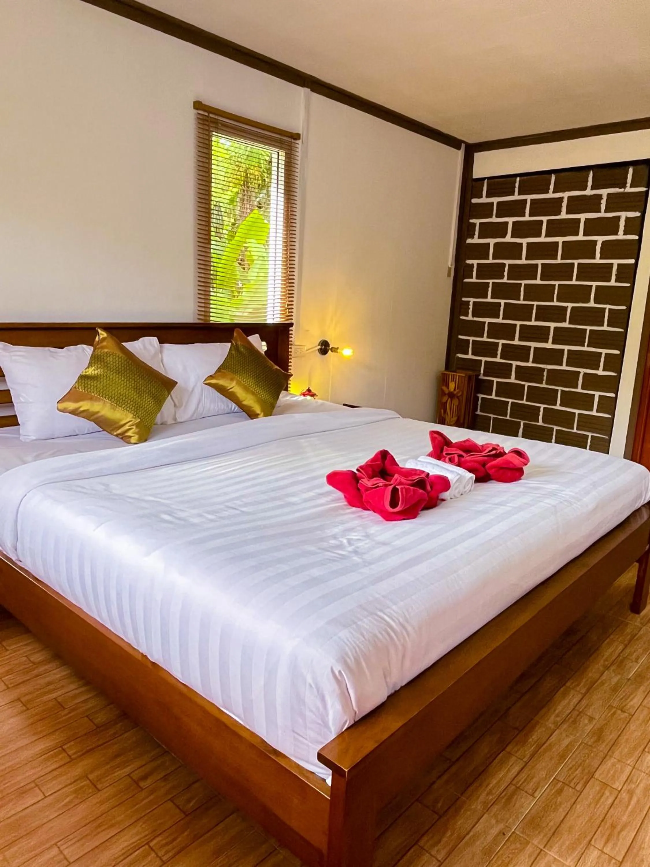 Bedroom, Bed in Khaosok River Camp