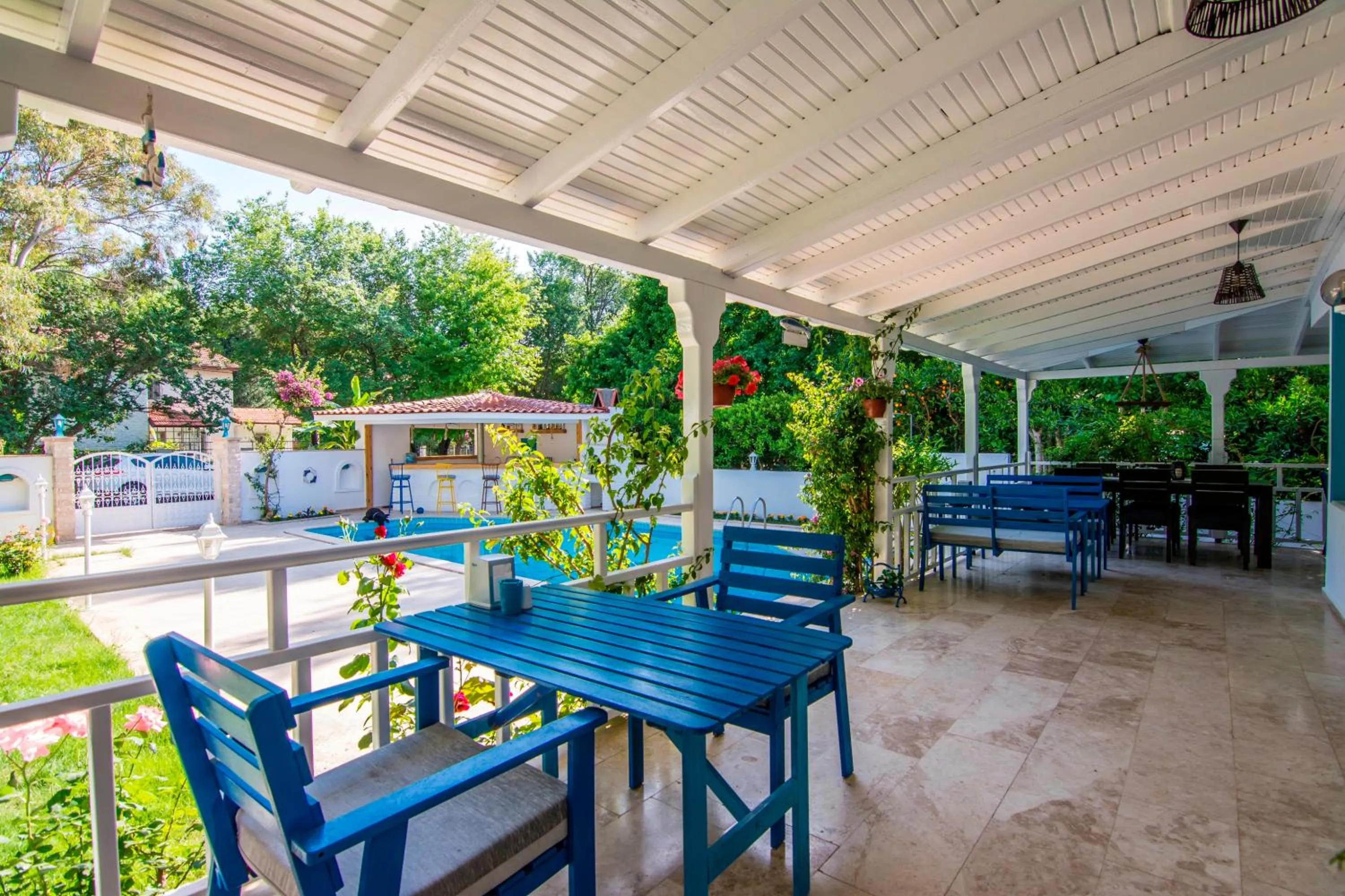 Restaurant/places to eat in Calypso Cozy Suites