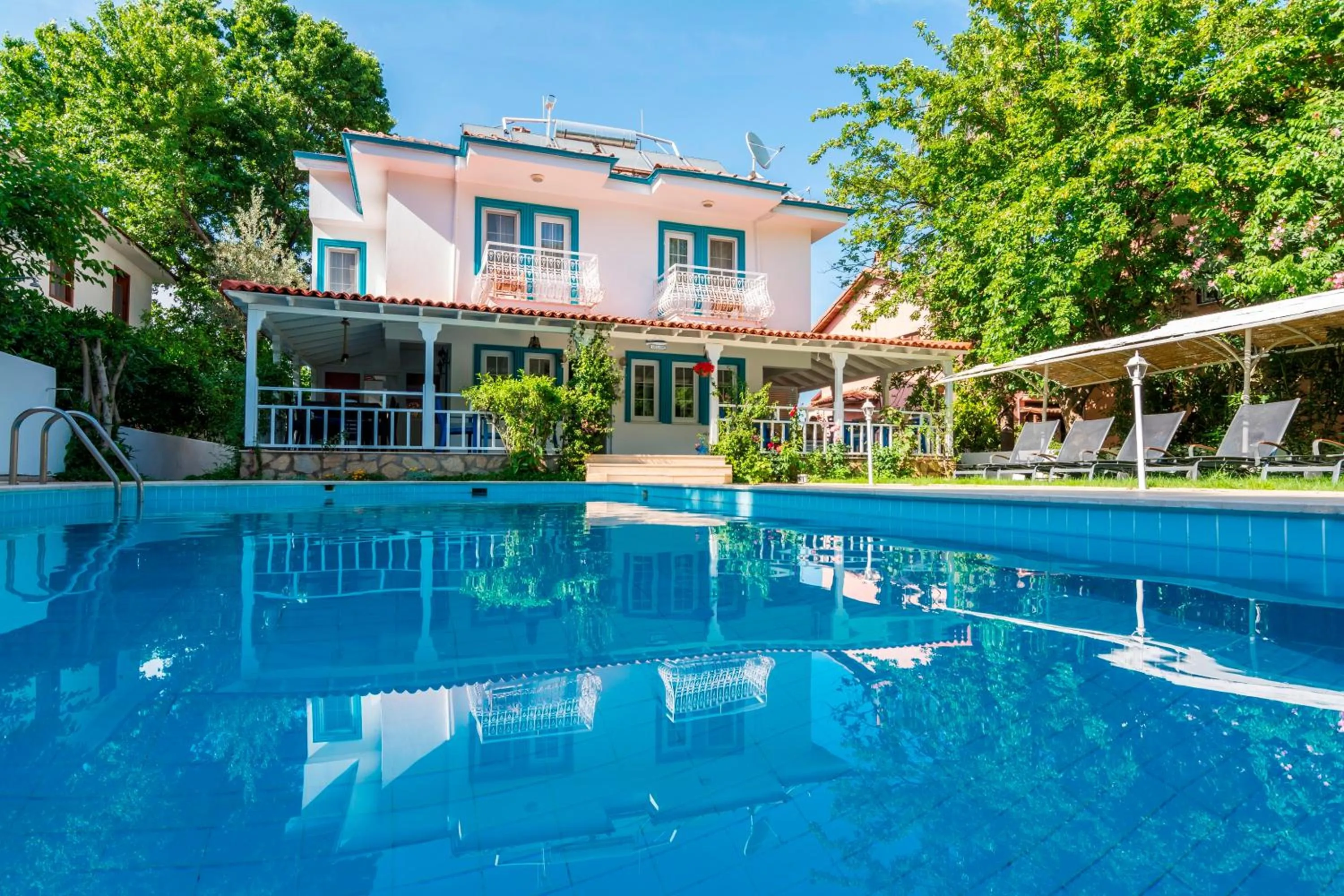 Patio in Calypso Cozy Suites