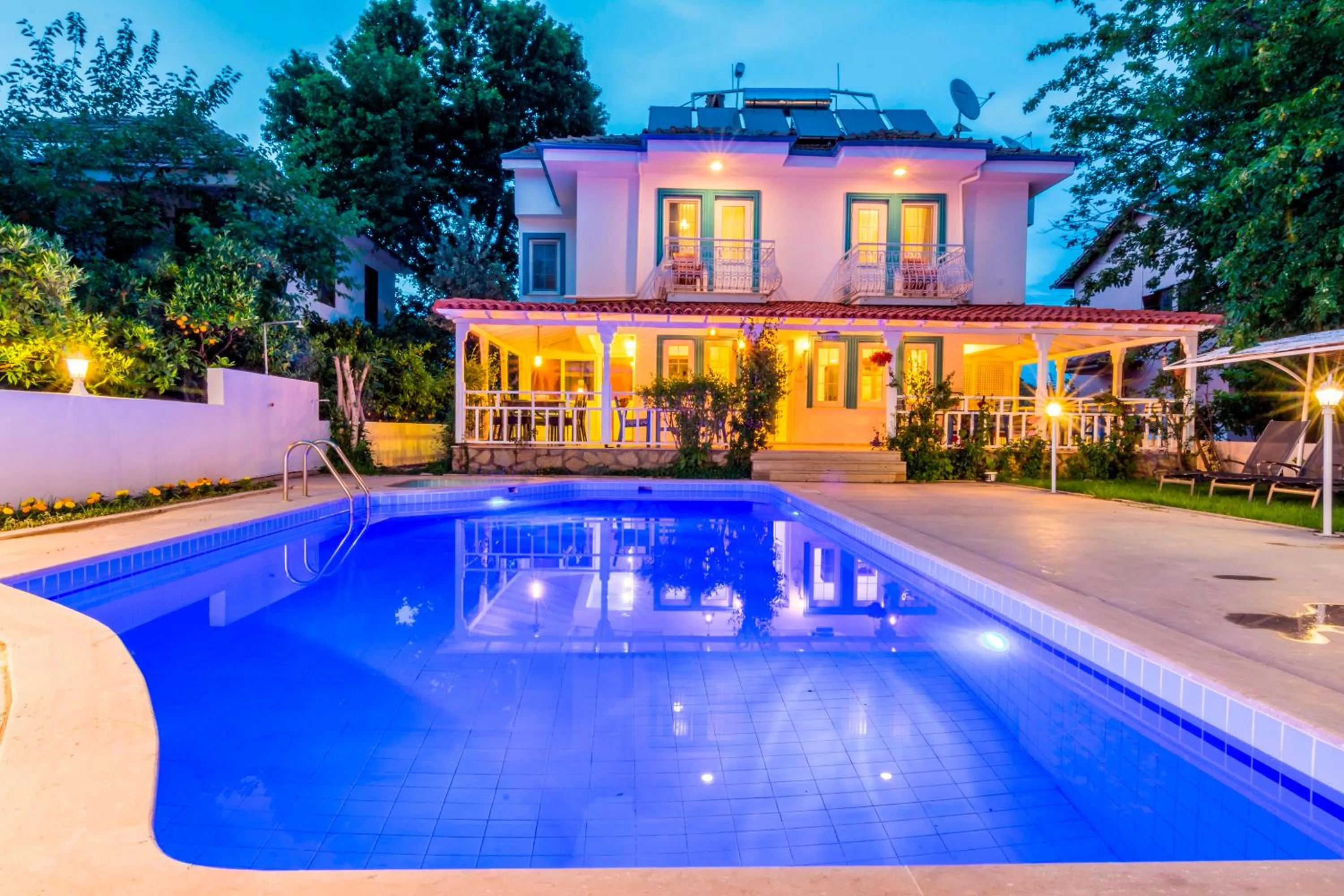 Garden in Calypso Cozy Suites