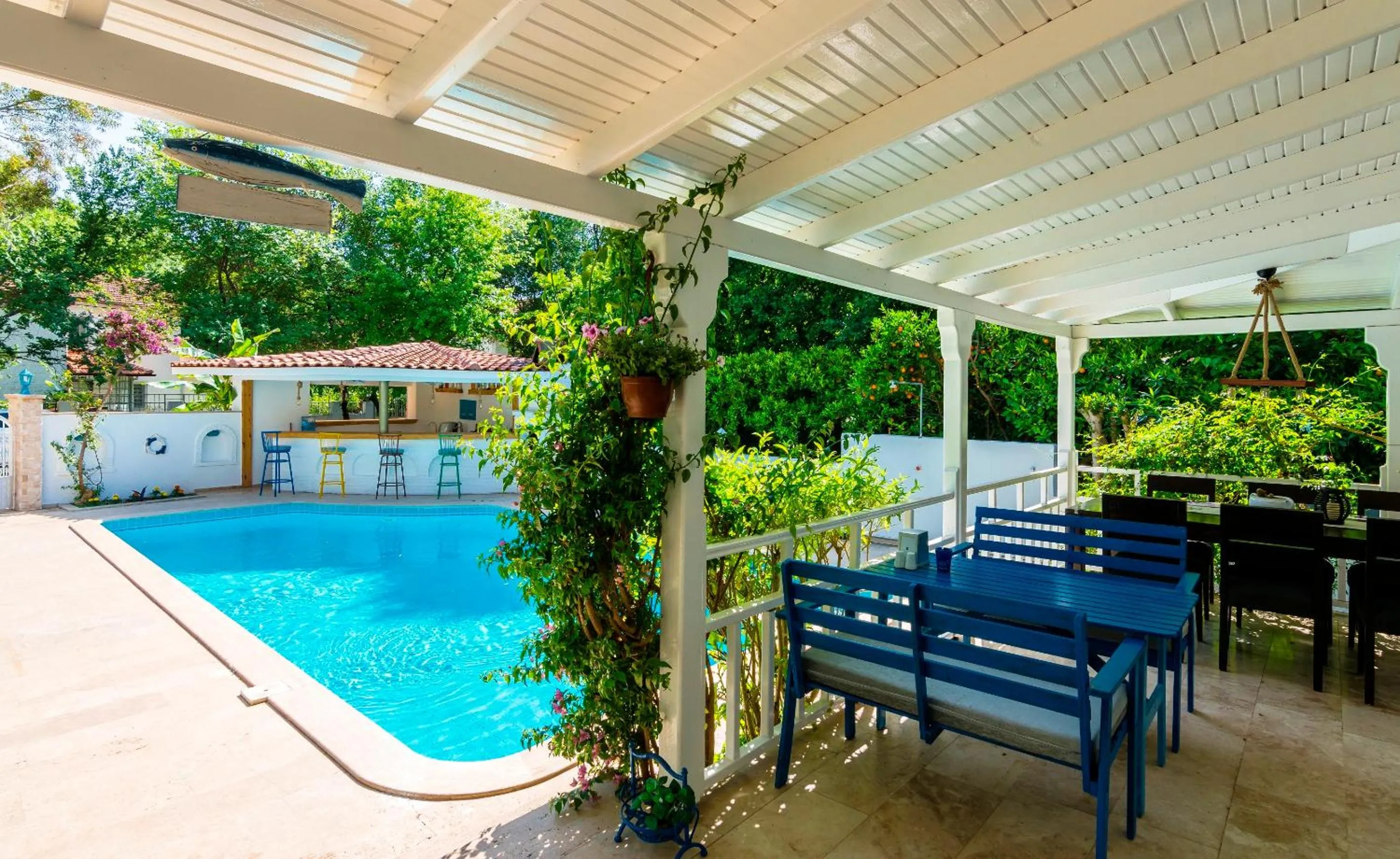 Restaurant/places to eat in Calypso Cozy Suites