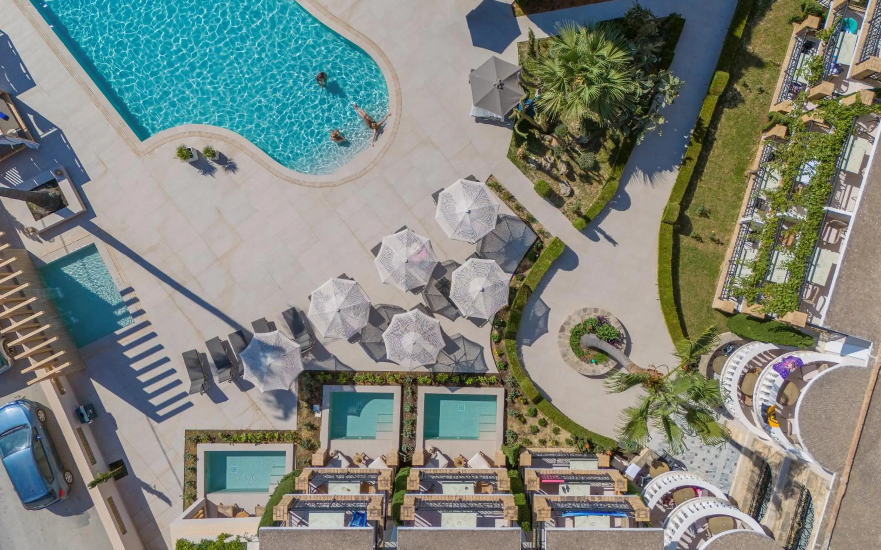 Property building in Plaza Pallas