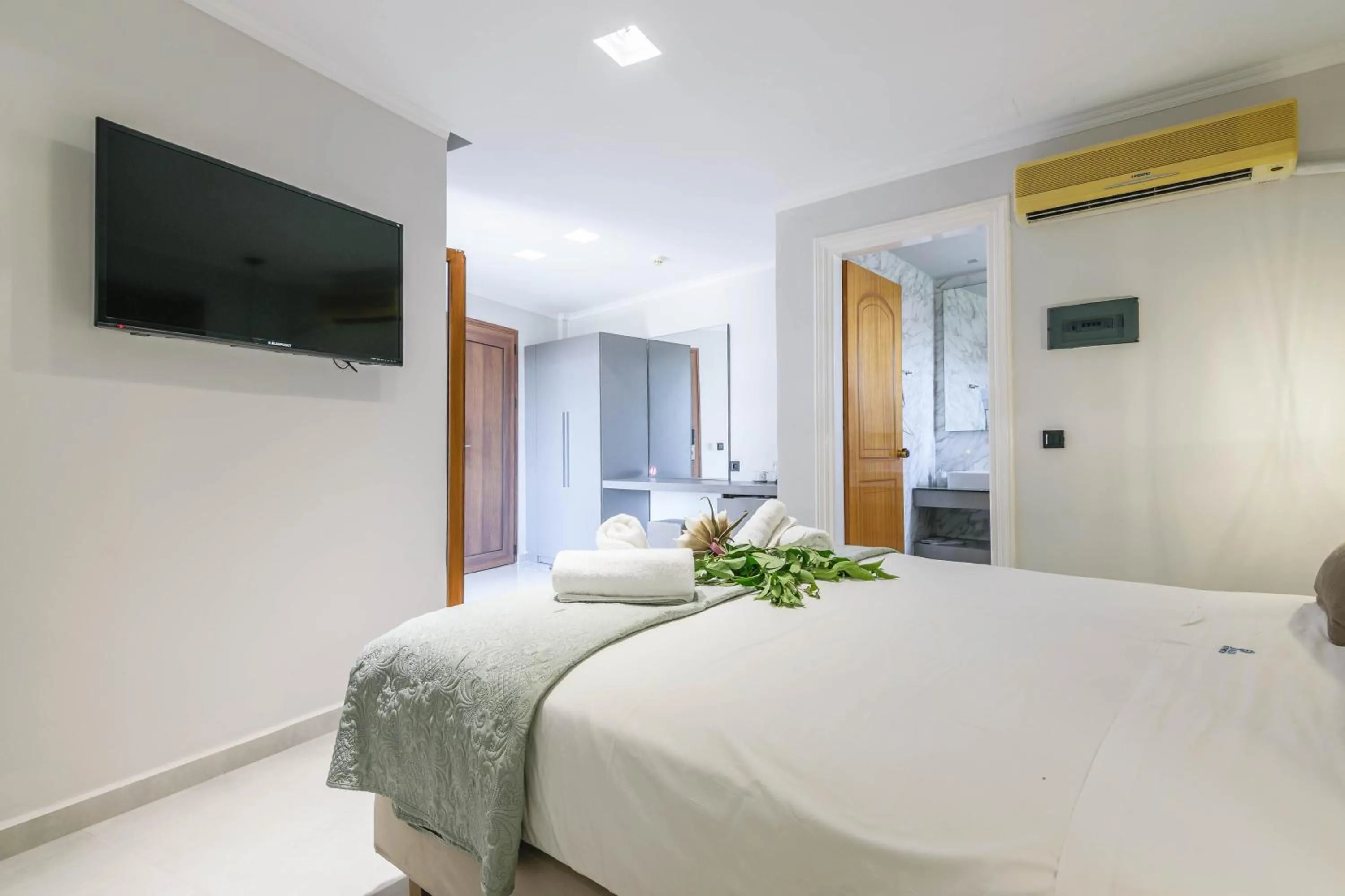 TV and multimedia, Bed in Plaza Pallas