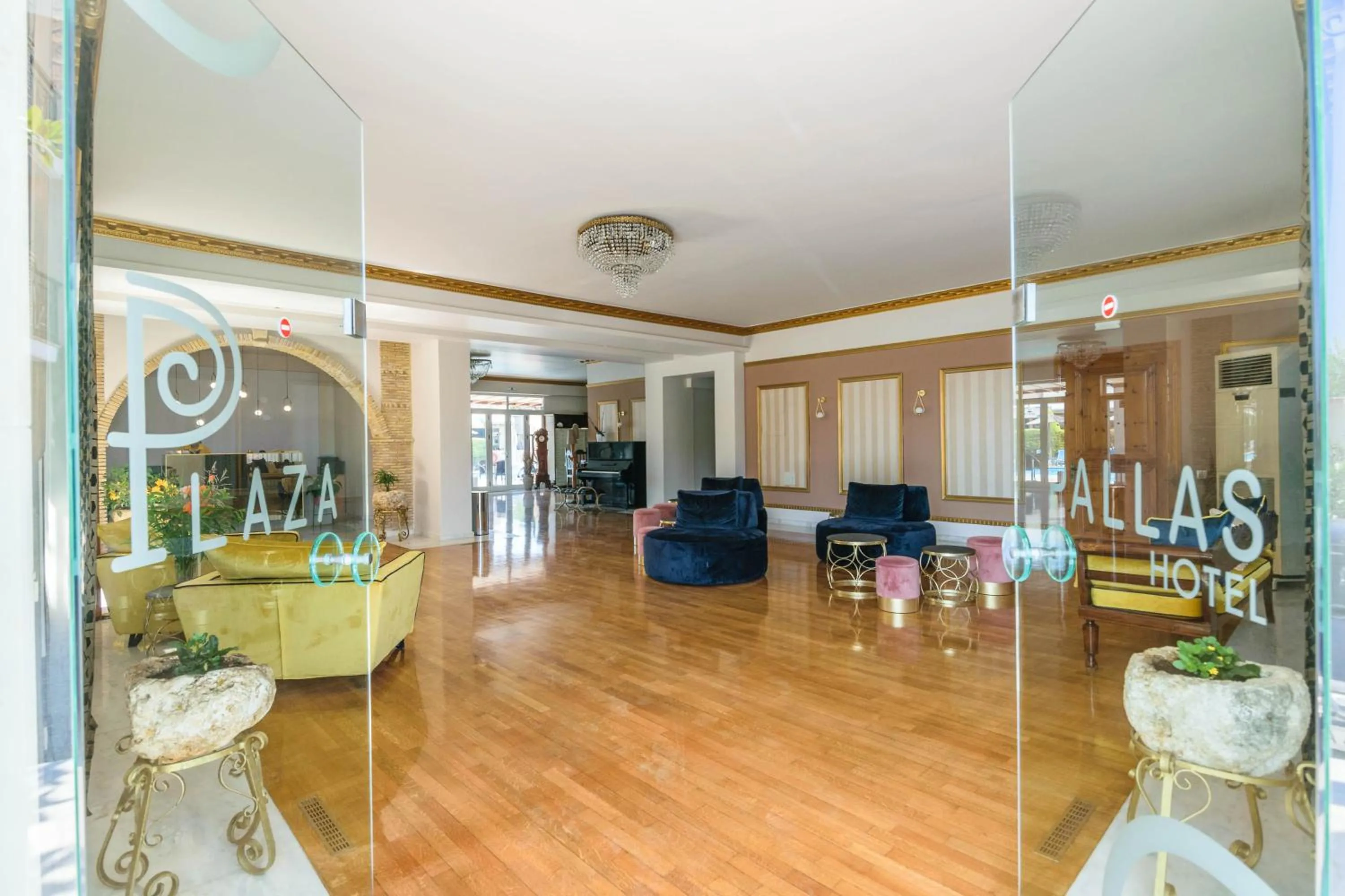 Lobby or reception in Plaza Pallas